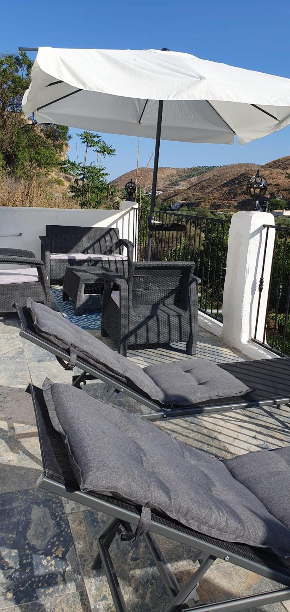 Casa Tomaddi - House & apartment with private pool & games room