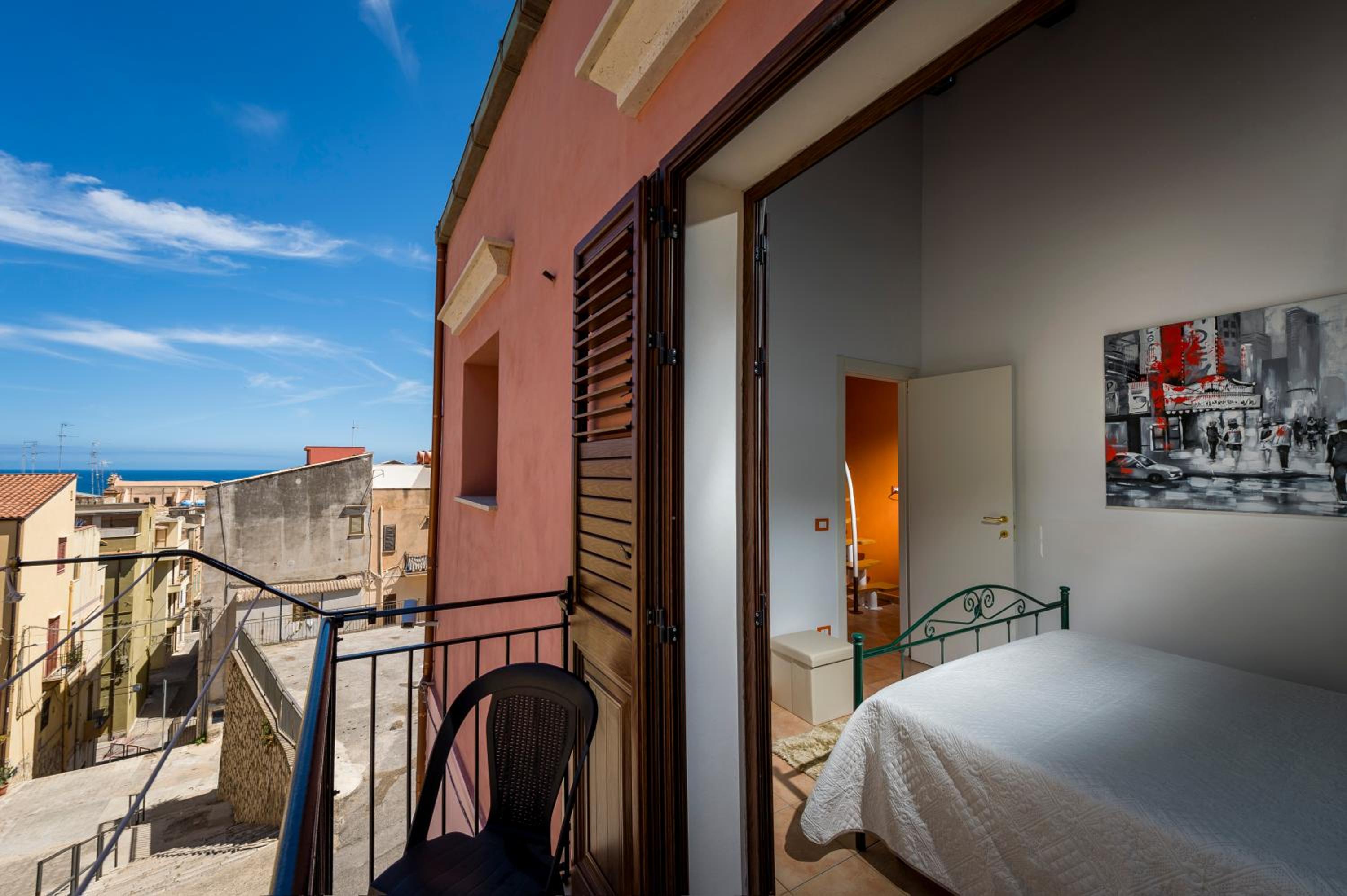 Photo 52