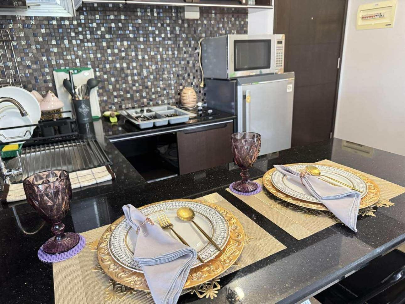 CDO Cozy 2-Bedrooms 2 Toilets View Pool and Garden beside Ayala Mall