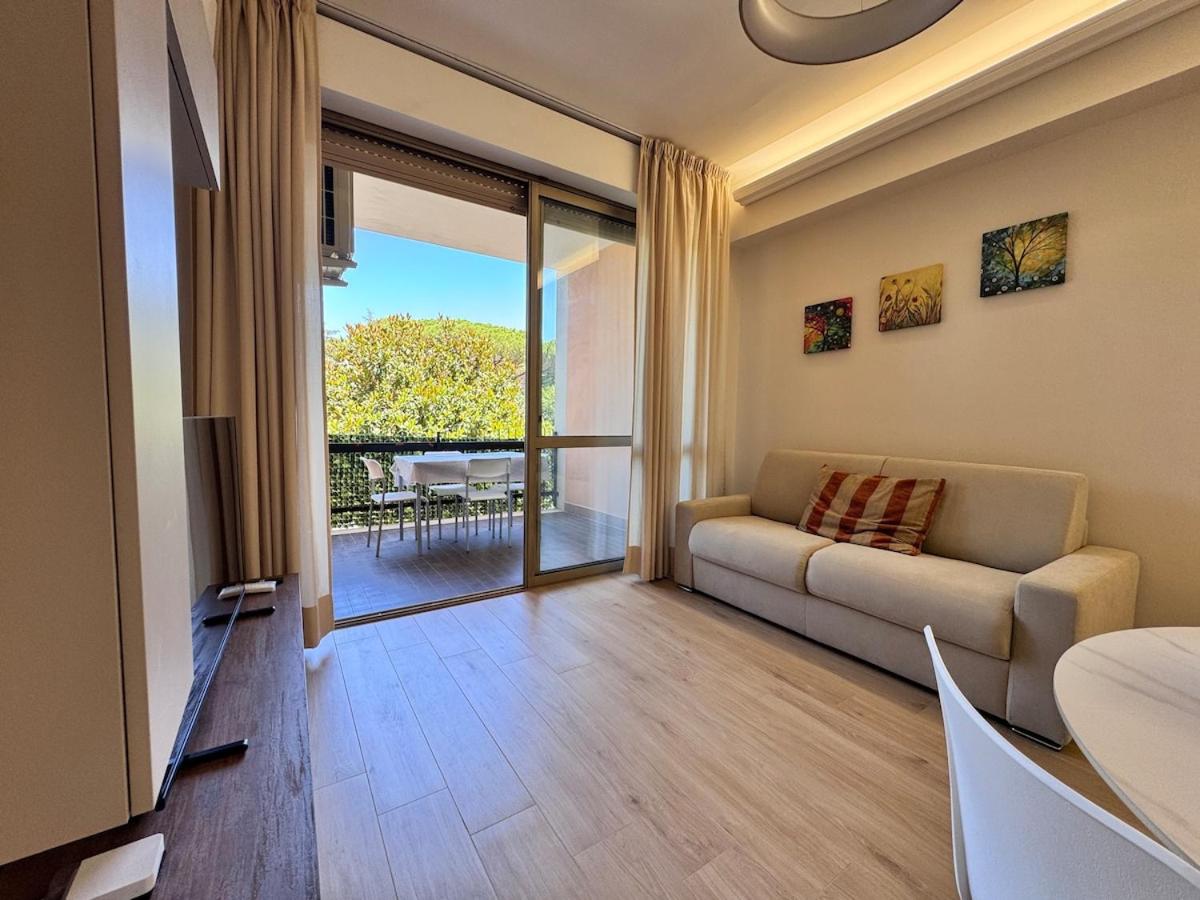 Luxury Apartment Metro Cornelia