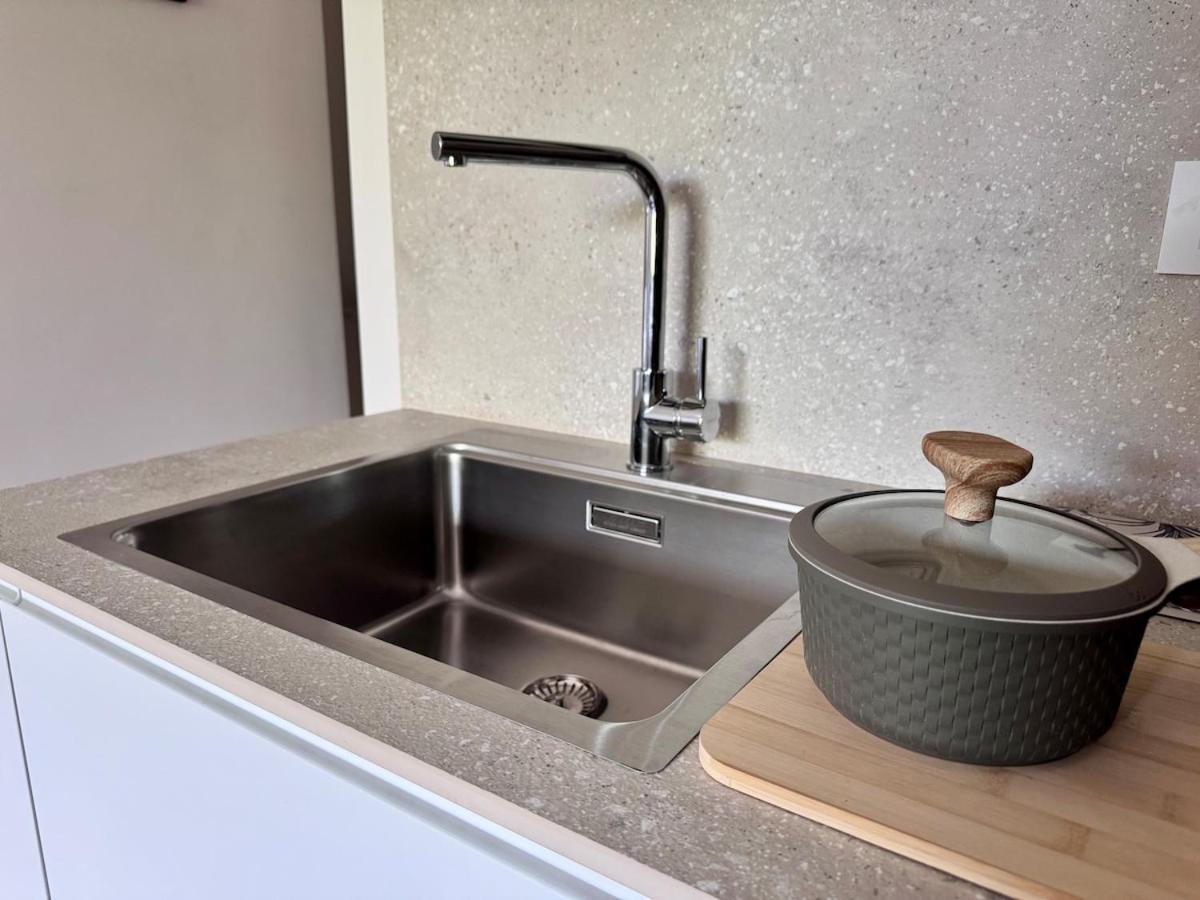 Luxury Apartment Metro Cornelia