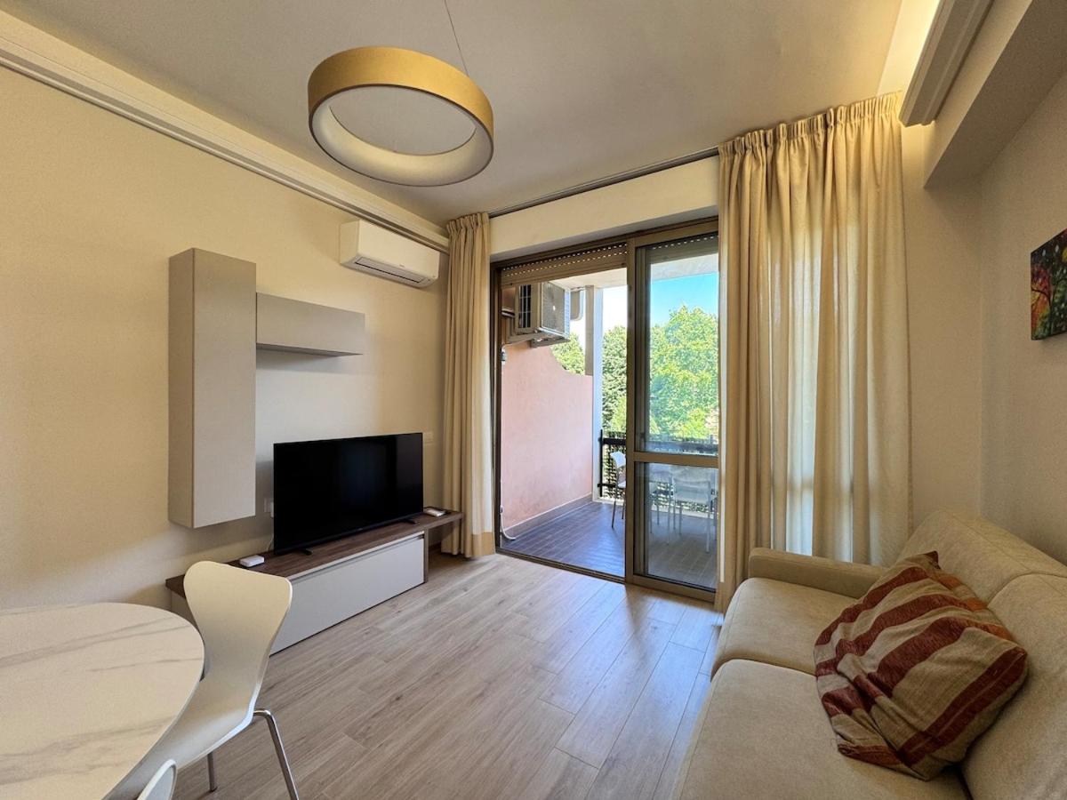 Luxury Apartment Metro Cornelia