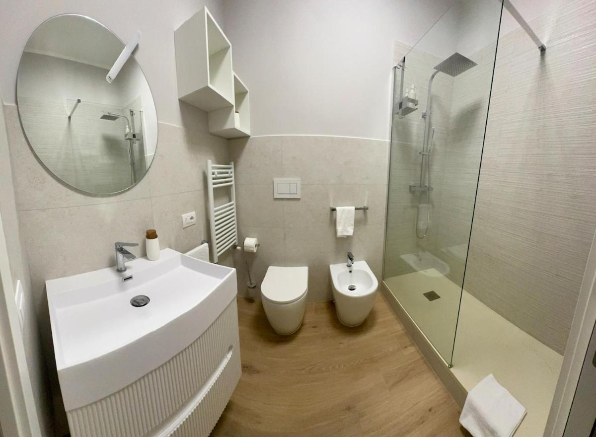 Luxury Apartment Metro Cornelia