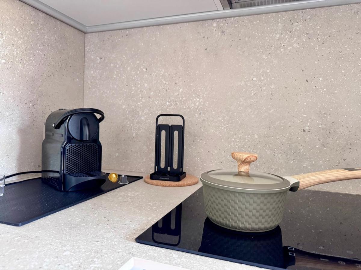 Luxury Apartment Metro Cornelia