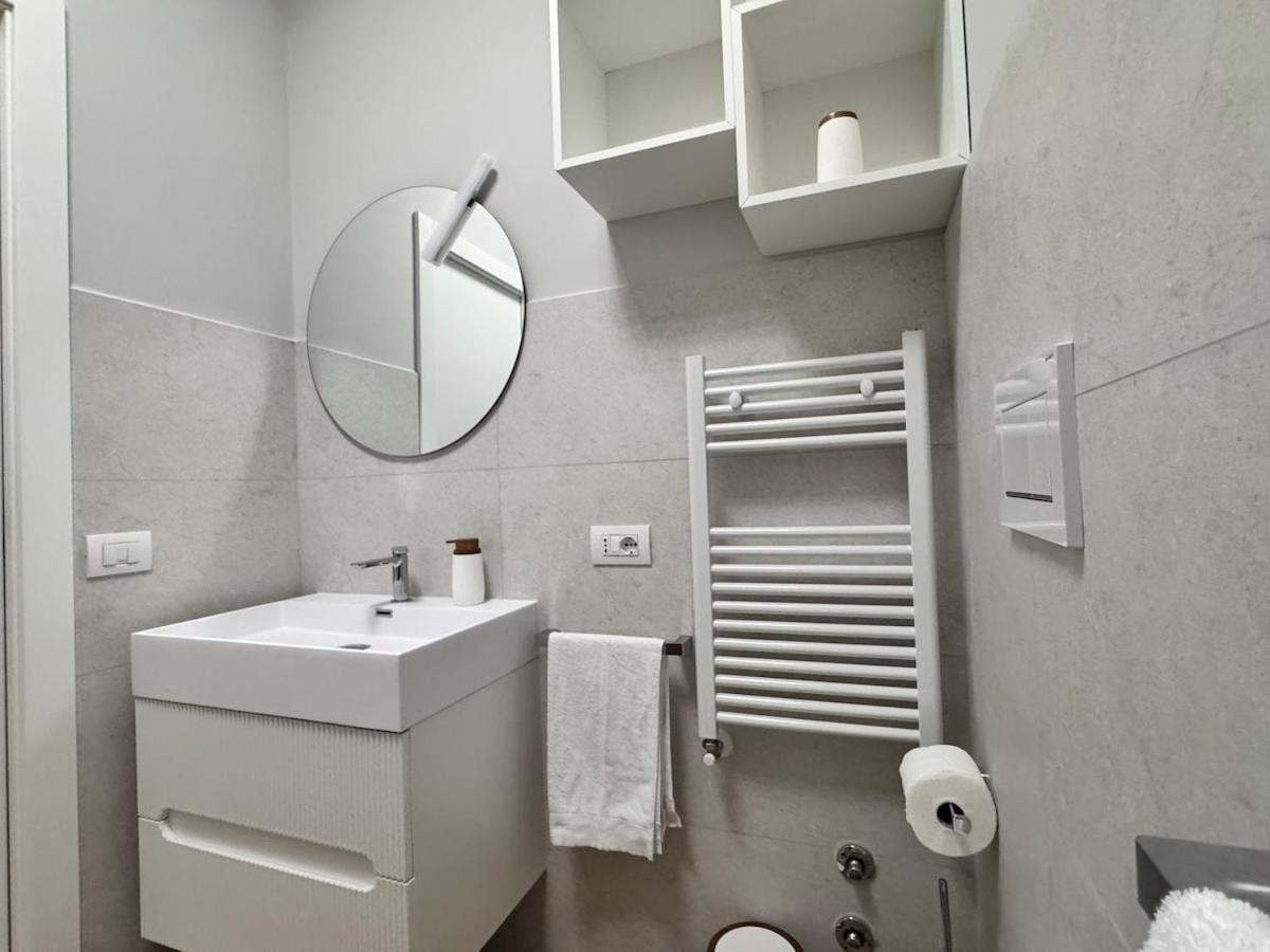 Luxury Apartment Metro Cornelia