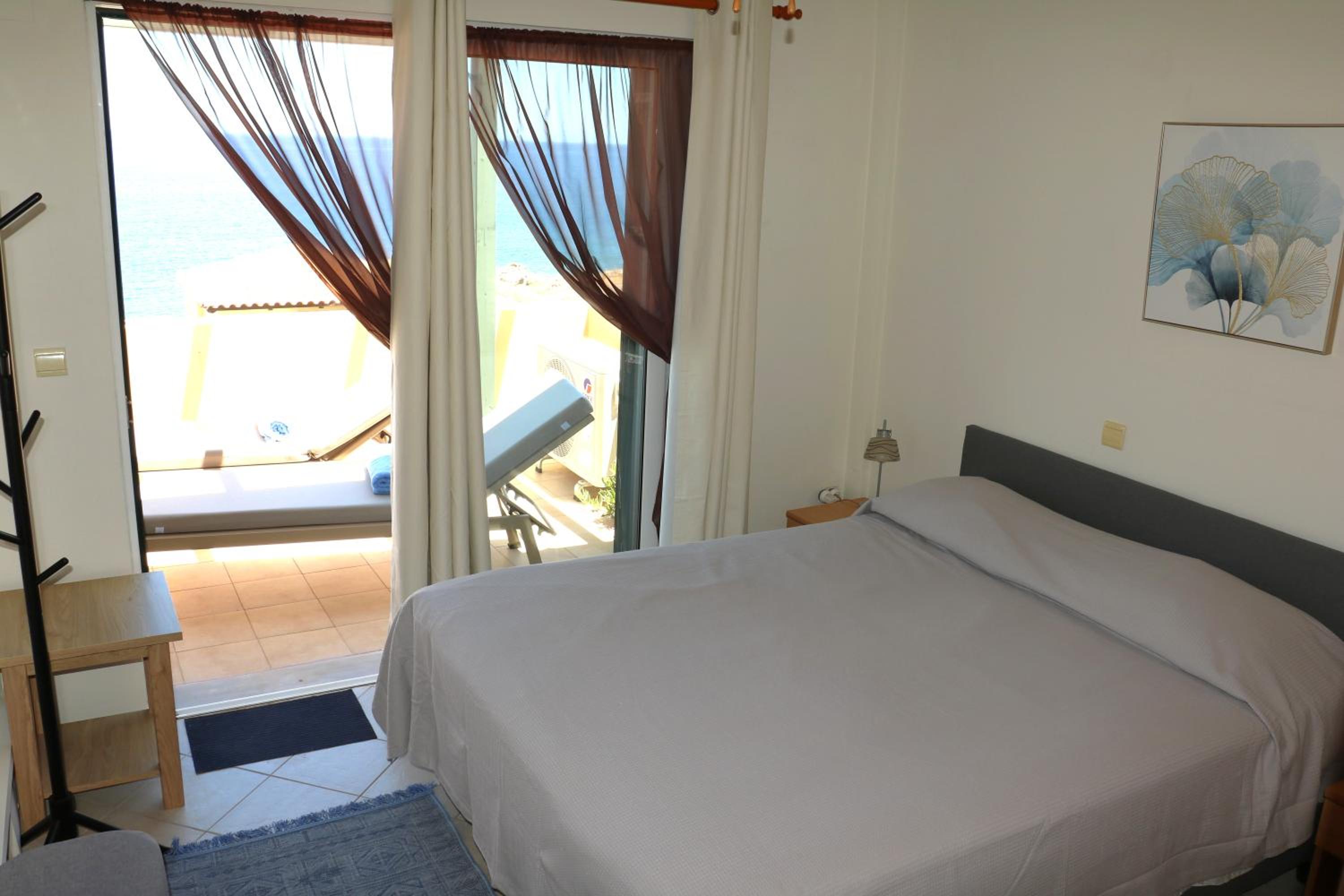 Seaview Escape Just Steps from the Ocean & Stunning Sunsets