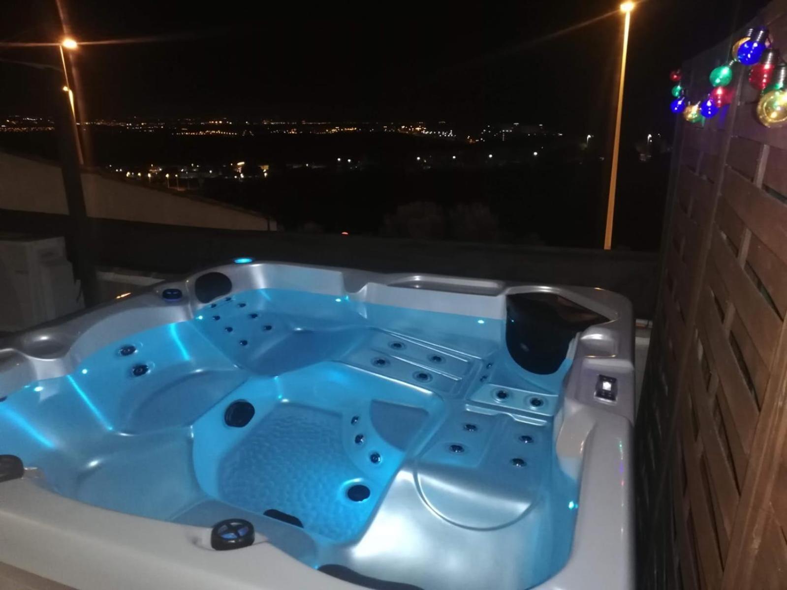 Bungalow con vistas y jacuzzi en Gran Alacant GA102
