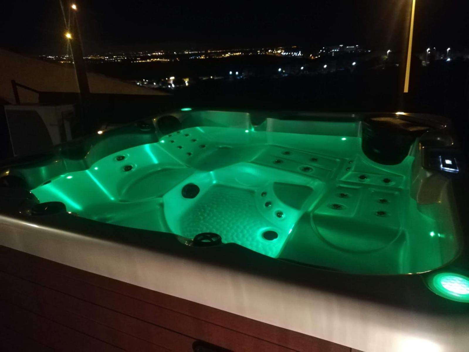 Bungalow con vistas y jacuzzi en Gran Alacant GA102