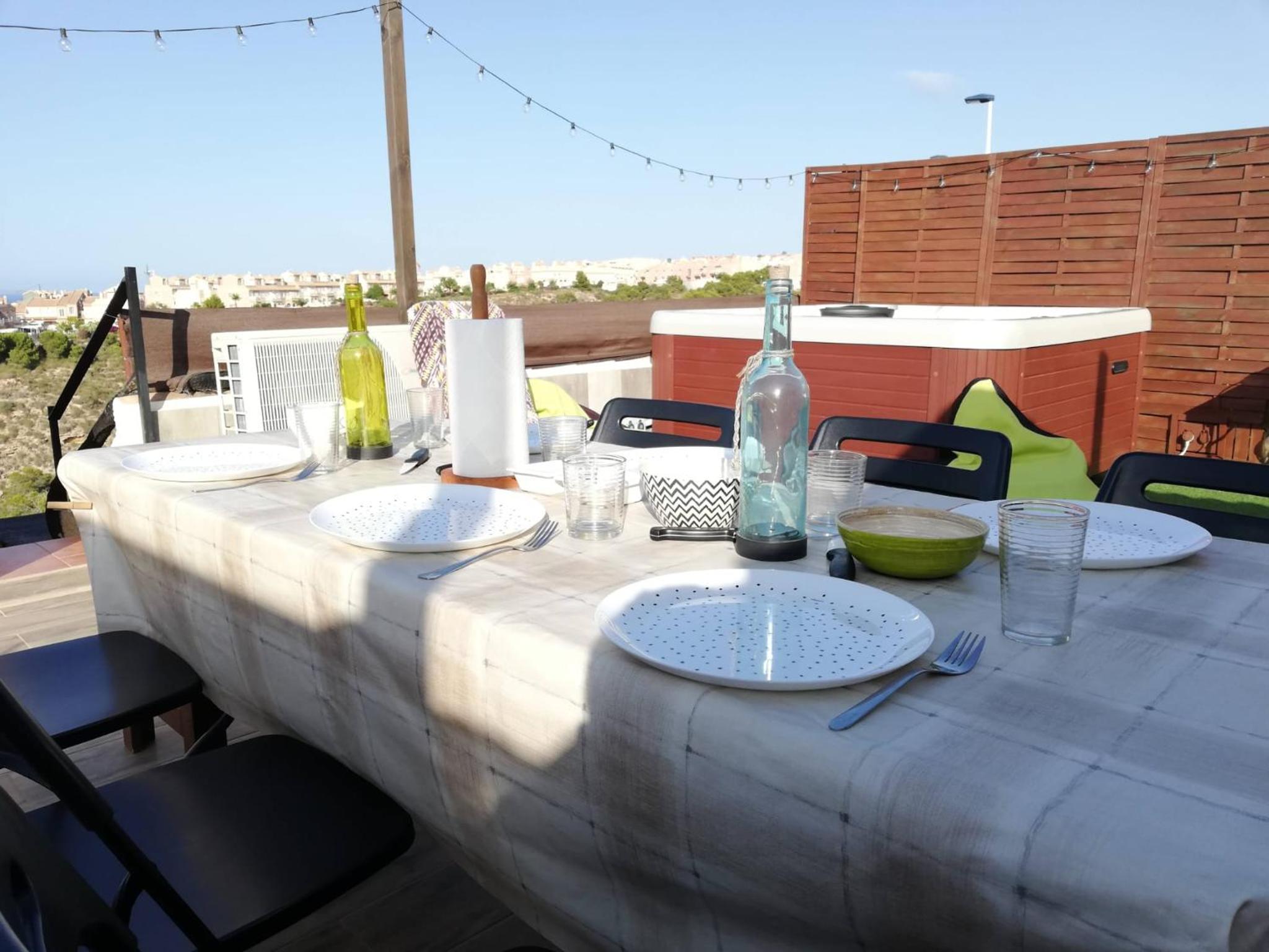 Bungalow con vistas y jacuzzi en Gran Alacant GA102