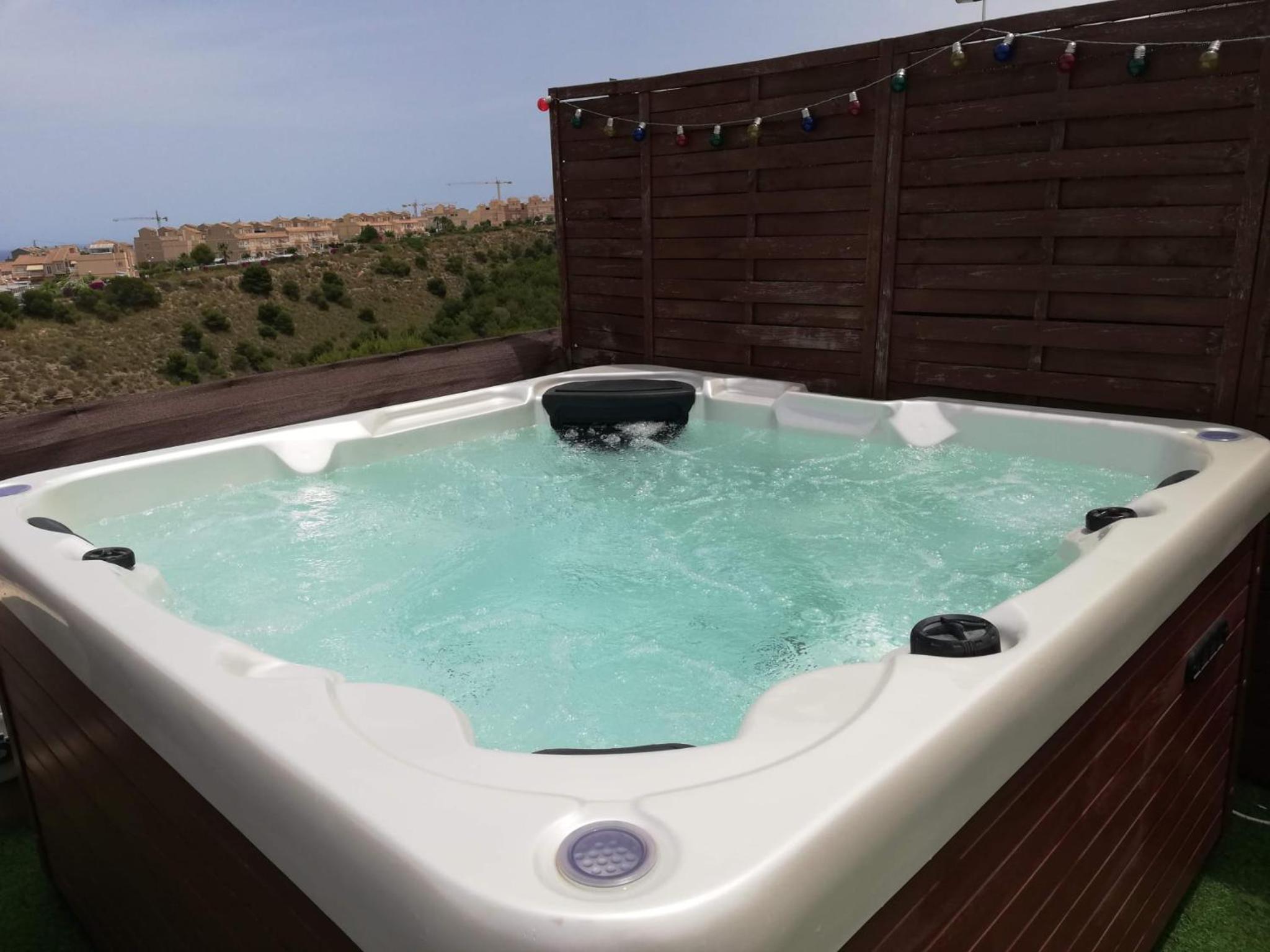 Bungalow con vistas y jacuzzi en Gran Alacant GA102