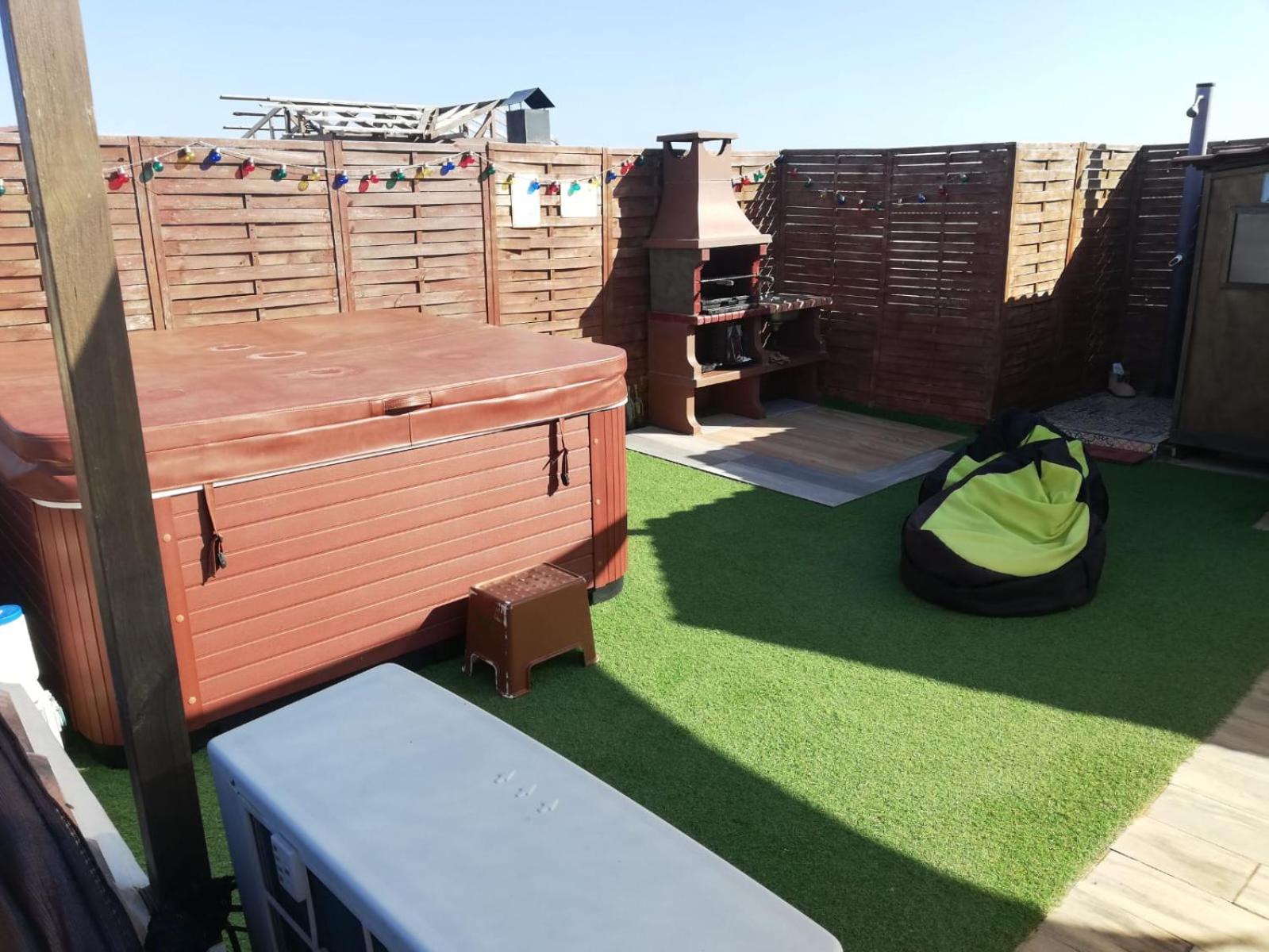 Bungalow con vistas y jacuzzi en Gran Alacant GA102