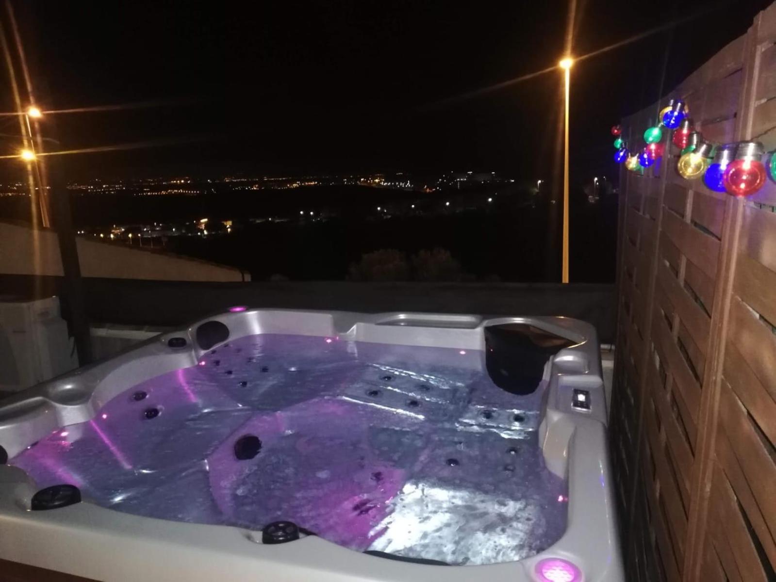 Bungalow con vistas y jacuzzi en Gran Alacant GA102