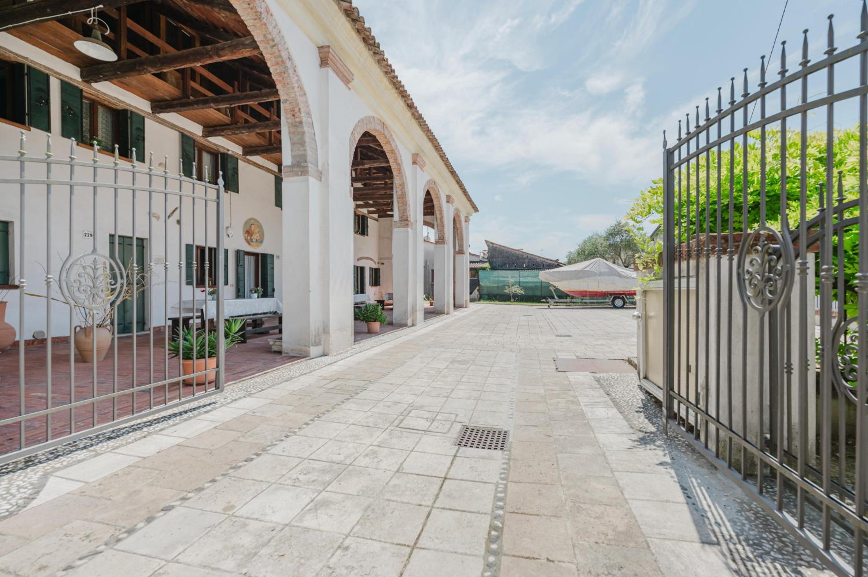 Castellana Home 221- Free Parking & Wi-Fi