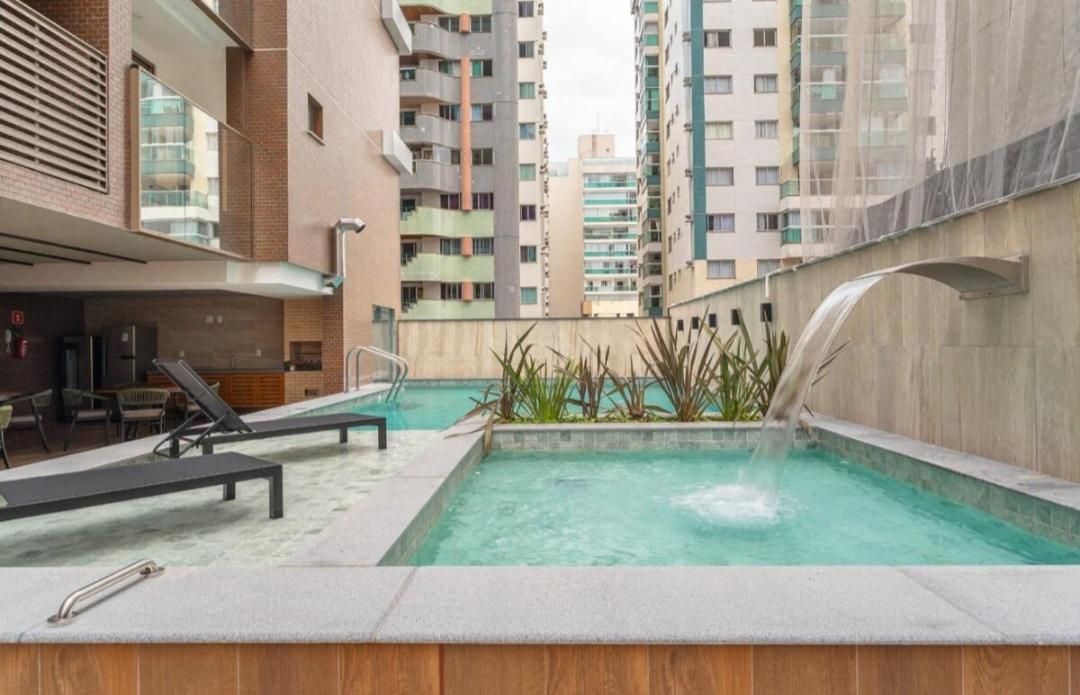 Apartamento luxo, pertinho do Mar e lazer maravilhoso