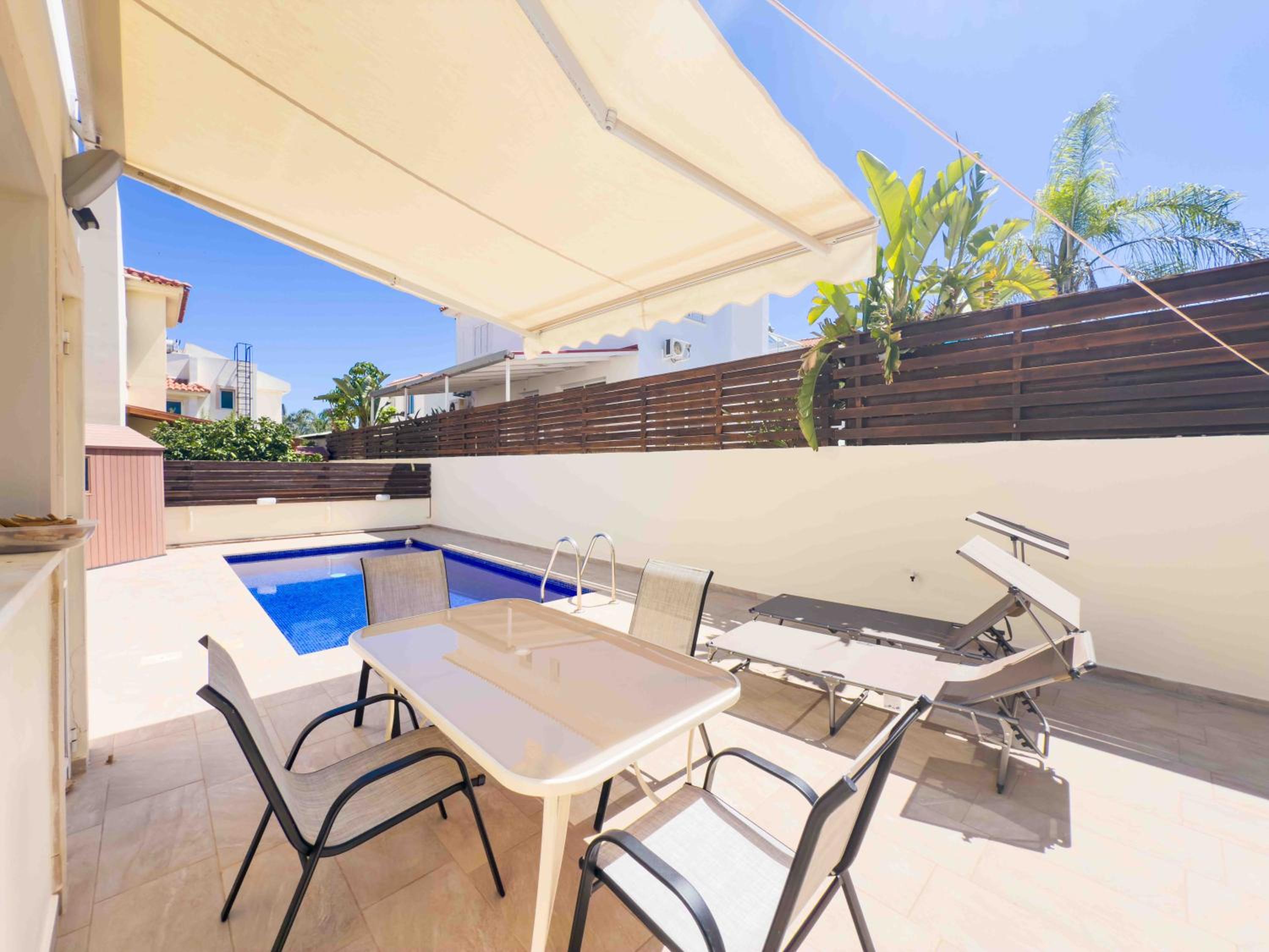 Villa Rena - 3BR Retreat near Kalamies Beach