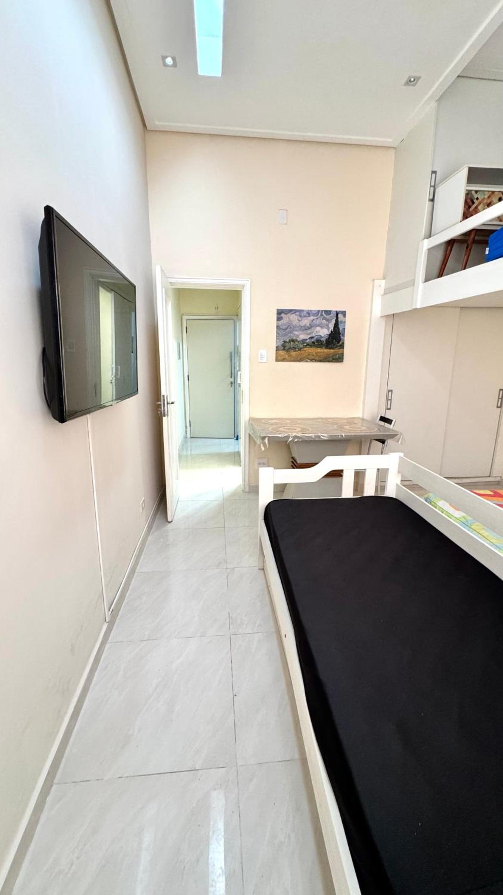 Studio 102 Pitangueiras no térreo - ar condicionado - na quadra da praia!