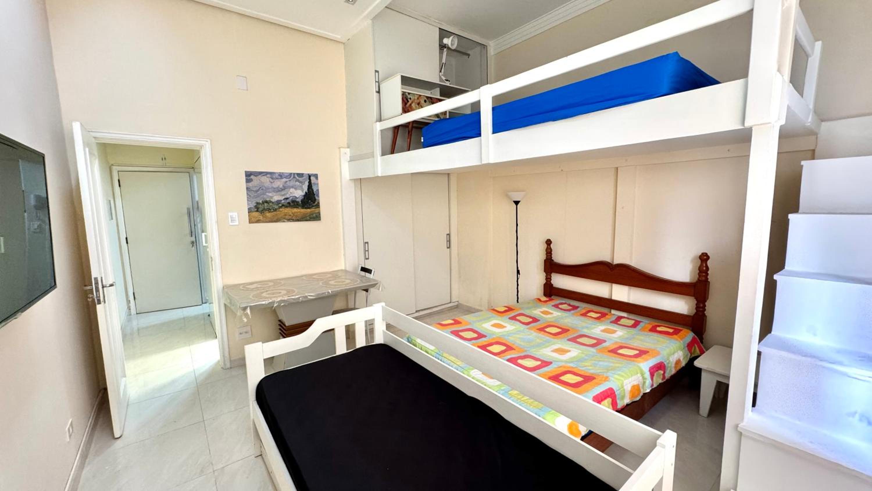 Studio 102 Pitangueiras no térreo - ar condicionado - na quadra da praia!