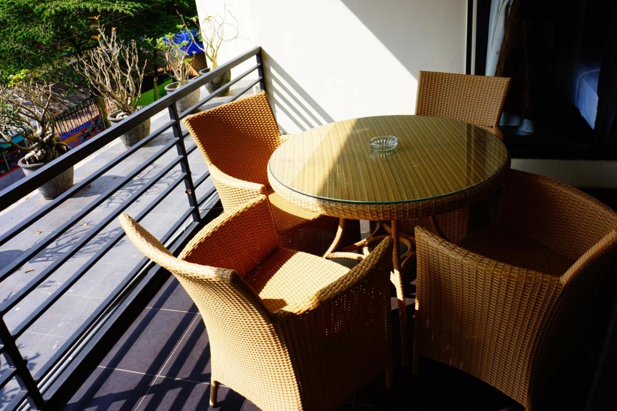 balcony