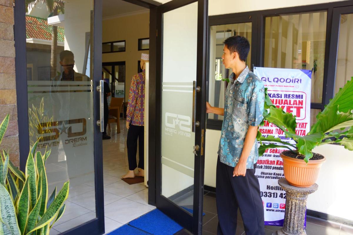 hotel reception
