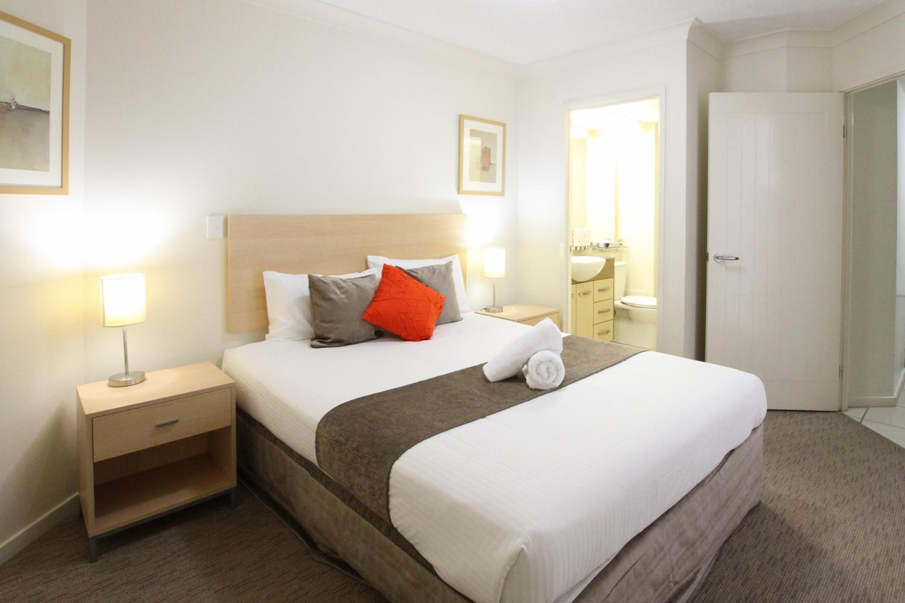 Caloundra Central Apartment Hotel Official