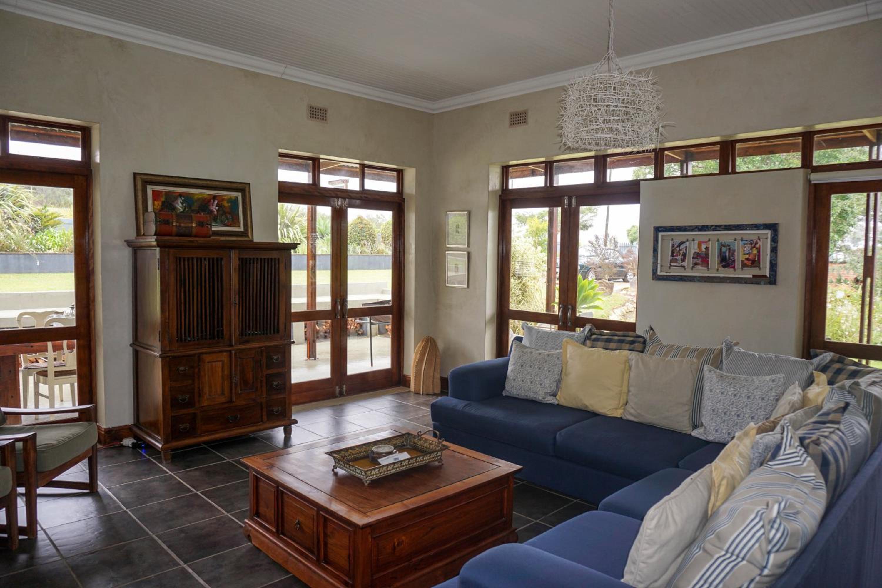 A Hilltop Country Retreat