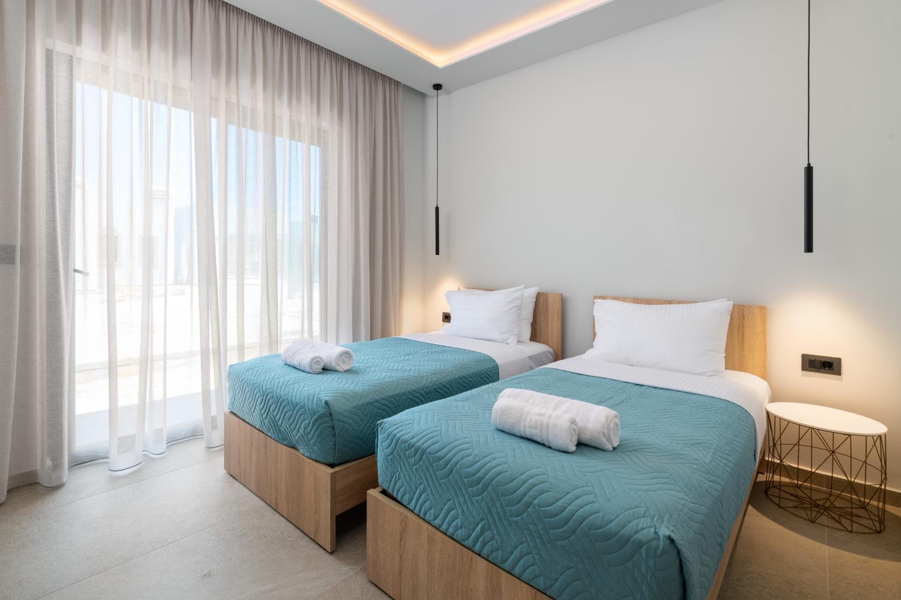 Sunrays Pool Villas