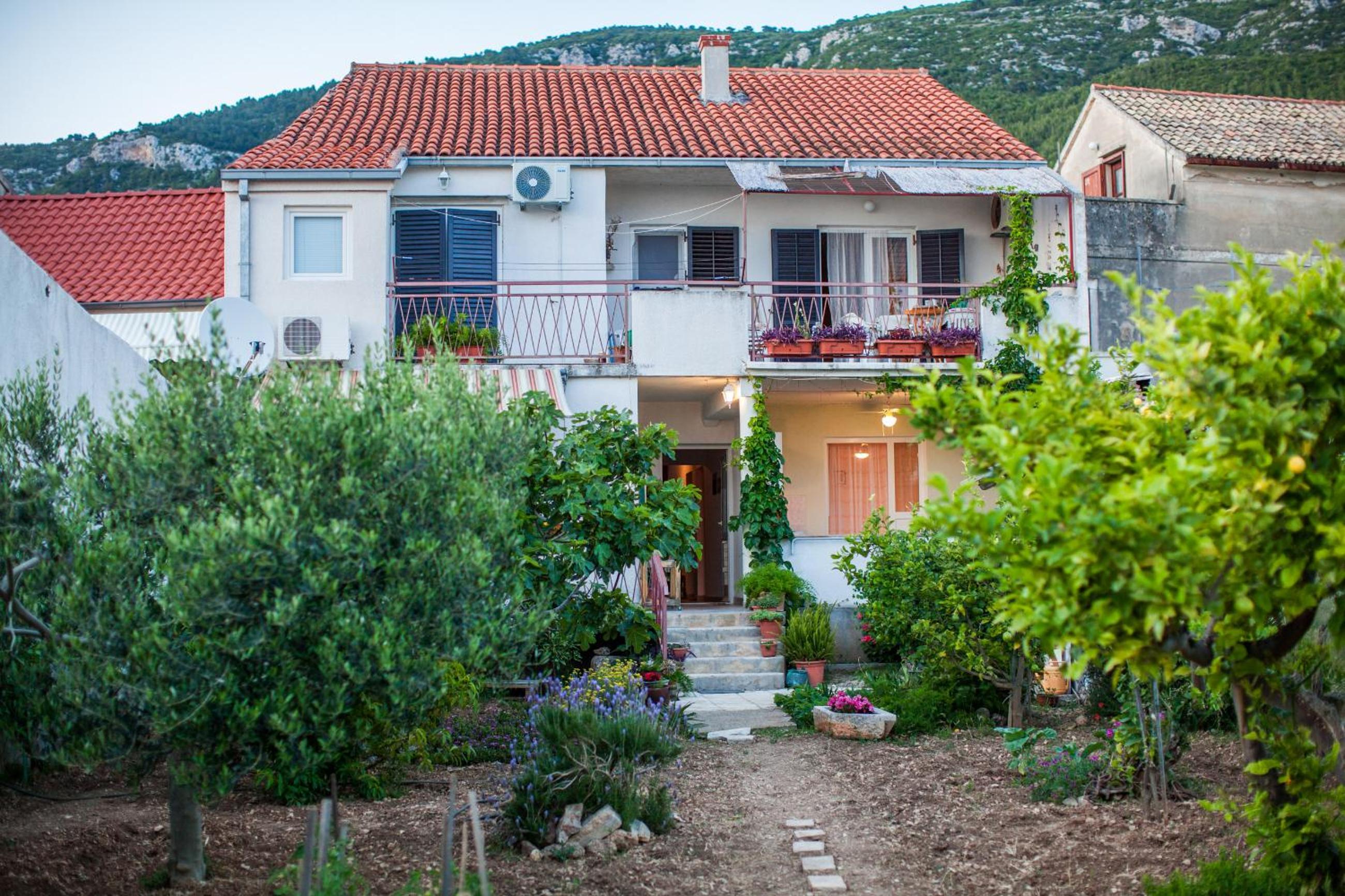Garden Apartments view 5