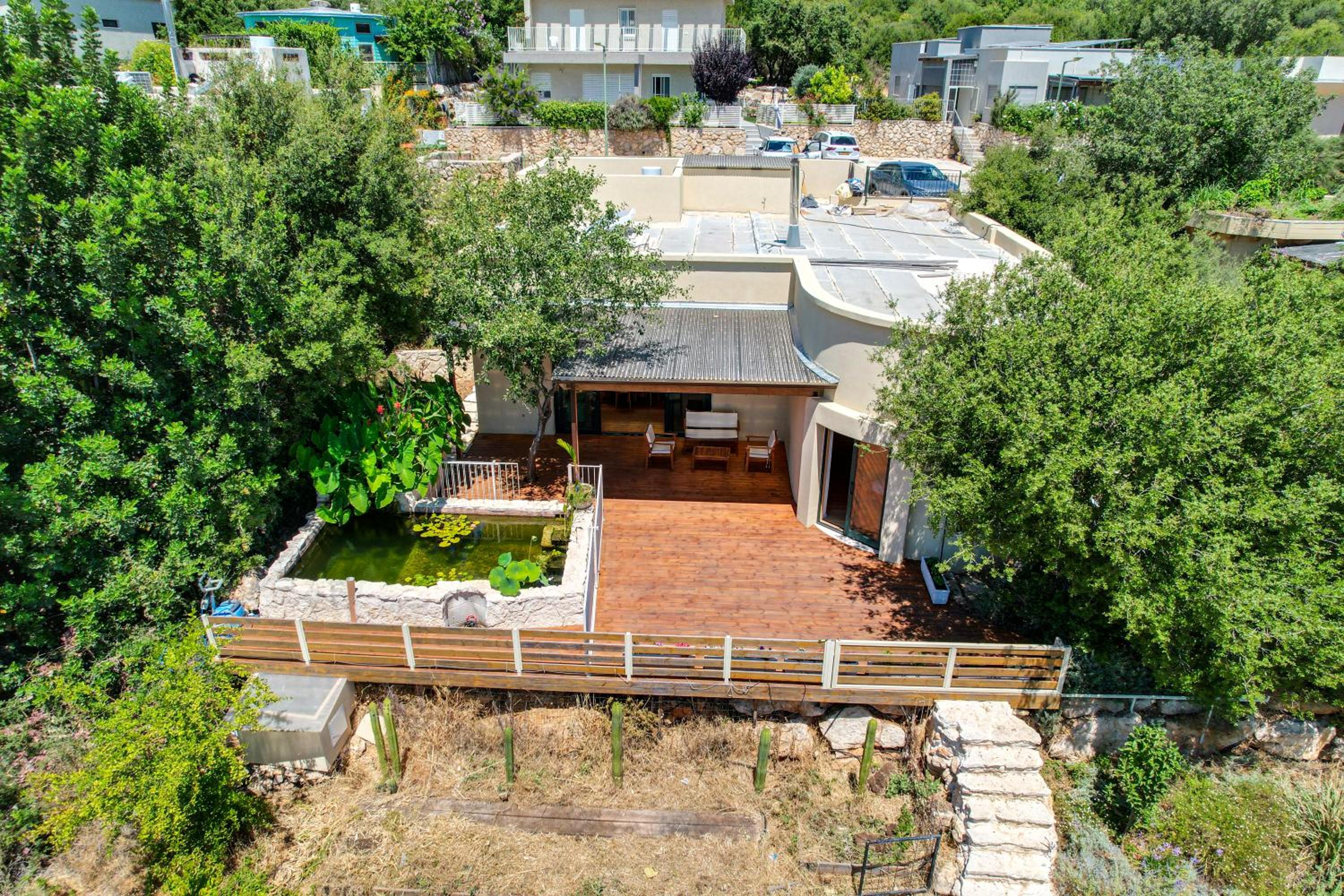 הצימר בצבעון-200 מ