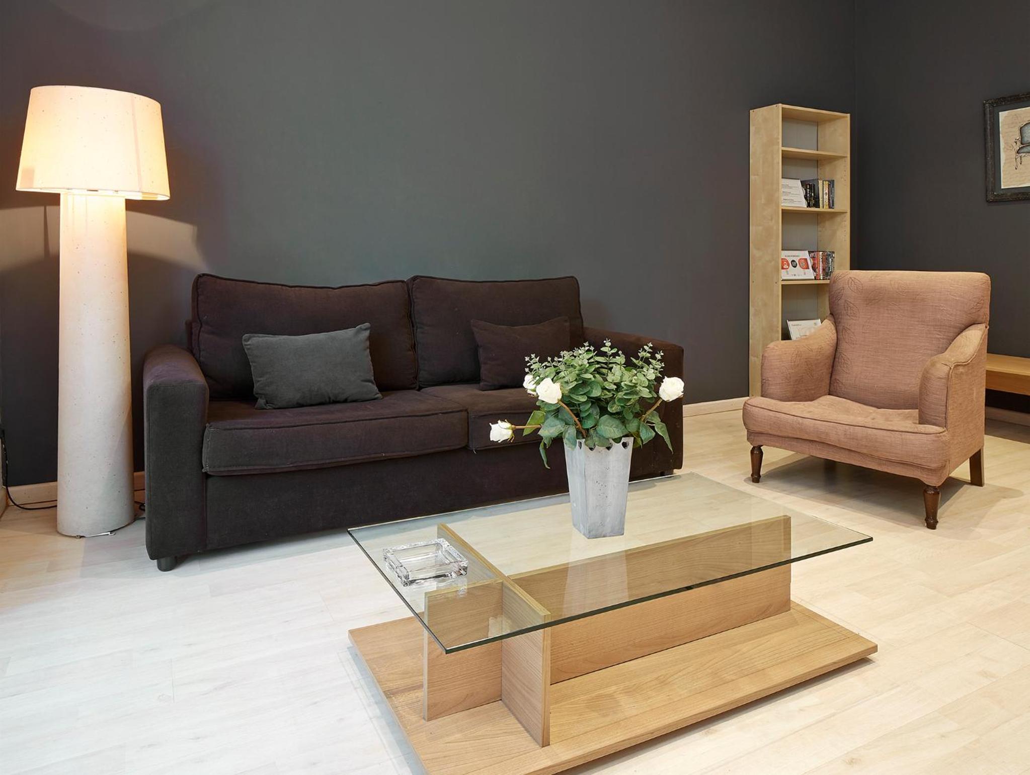Fewdays Barcelona Apartments