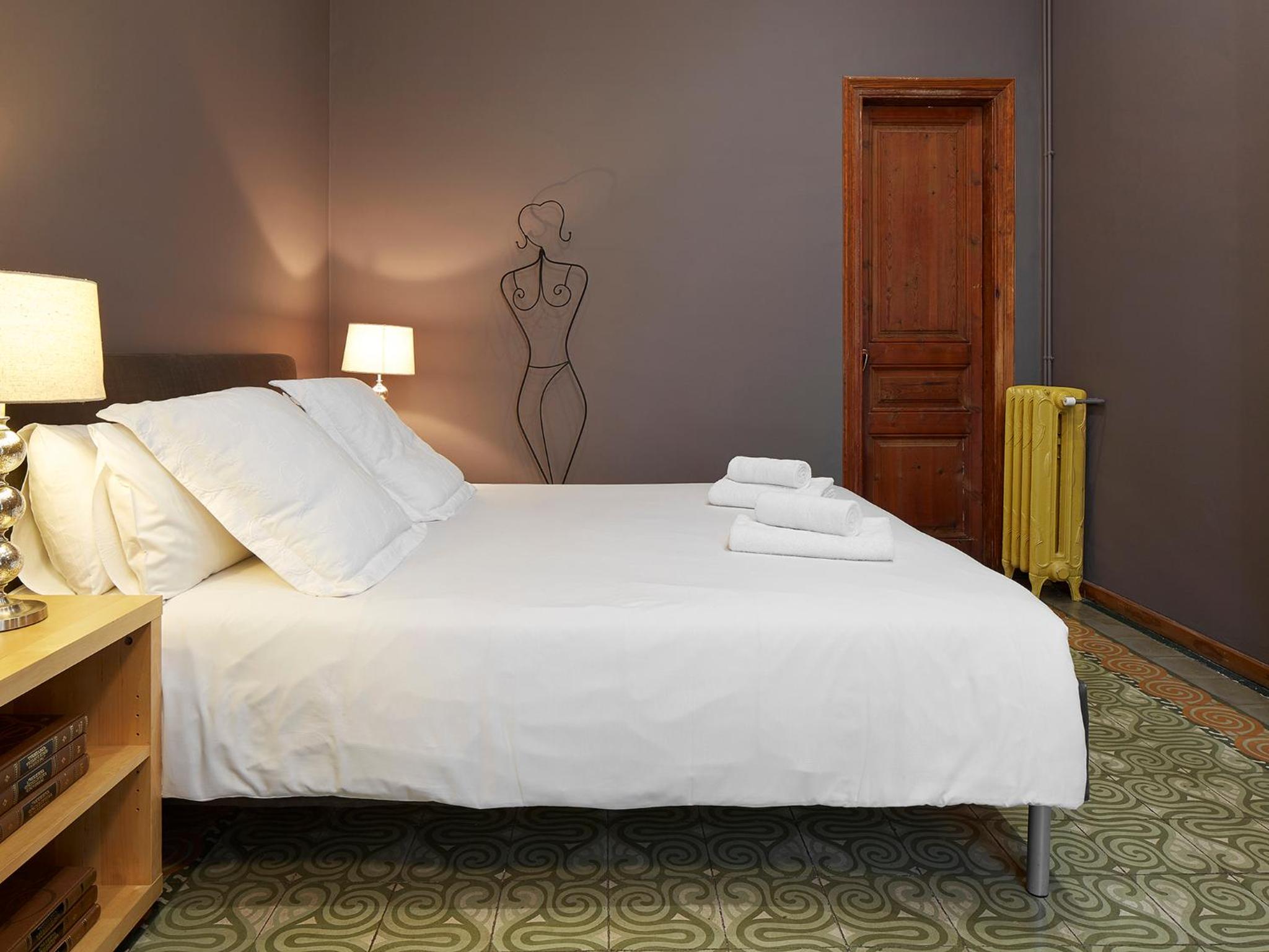 Fewdays Barcelona Apartments