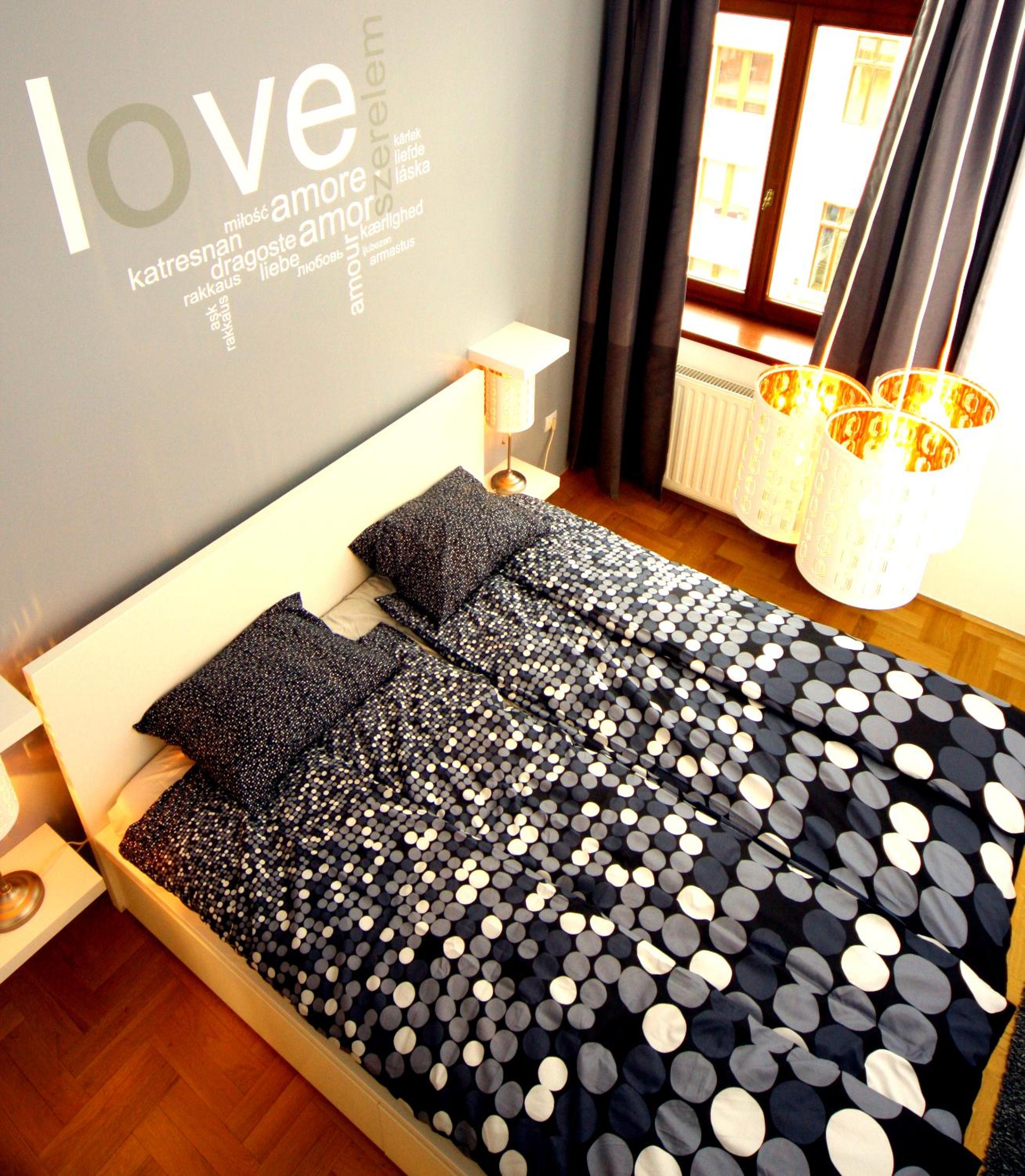 Gozsdu Apartment