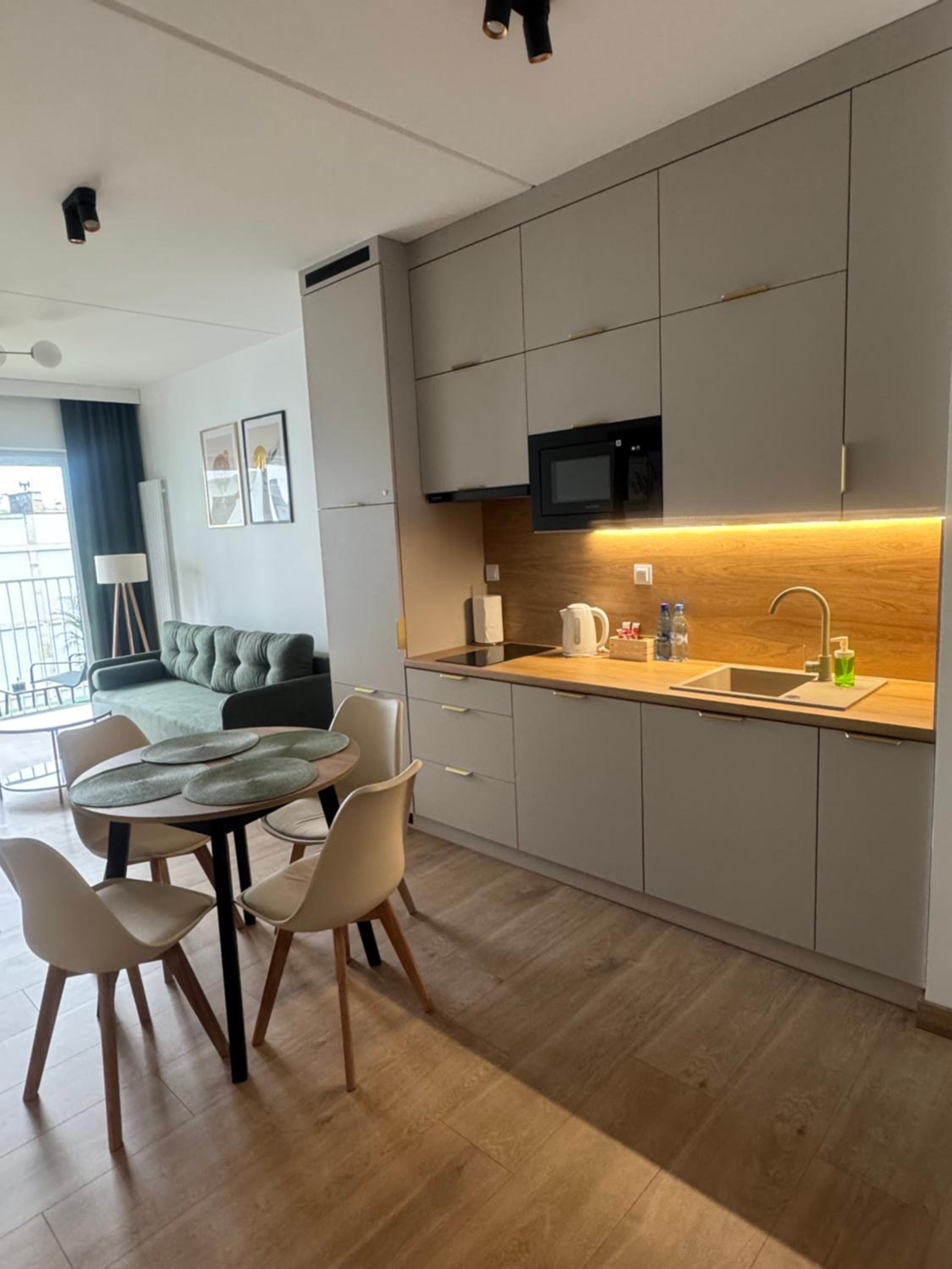 Apartament Neonowy by Apartamenty 77
