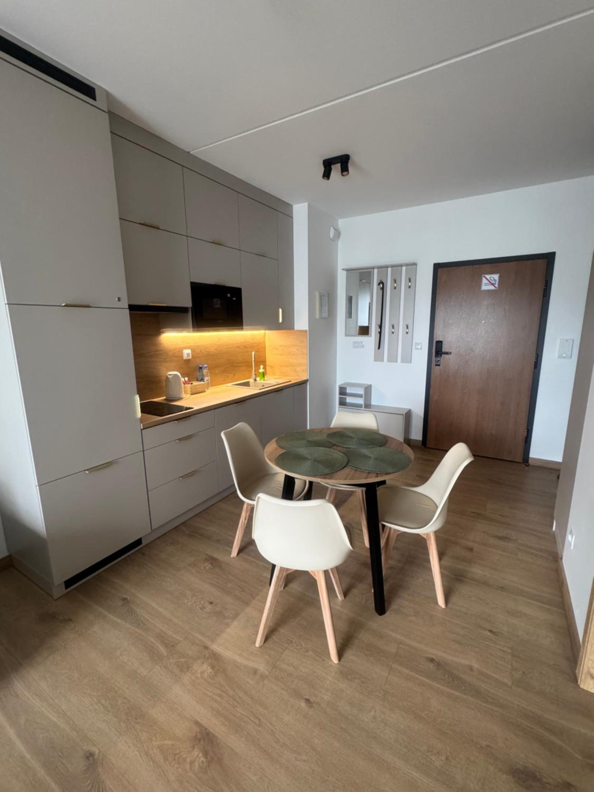 Apartament Neonowy by Apartamenty 77