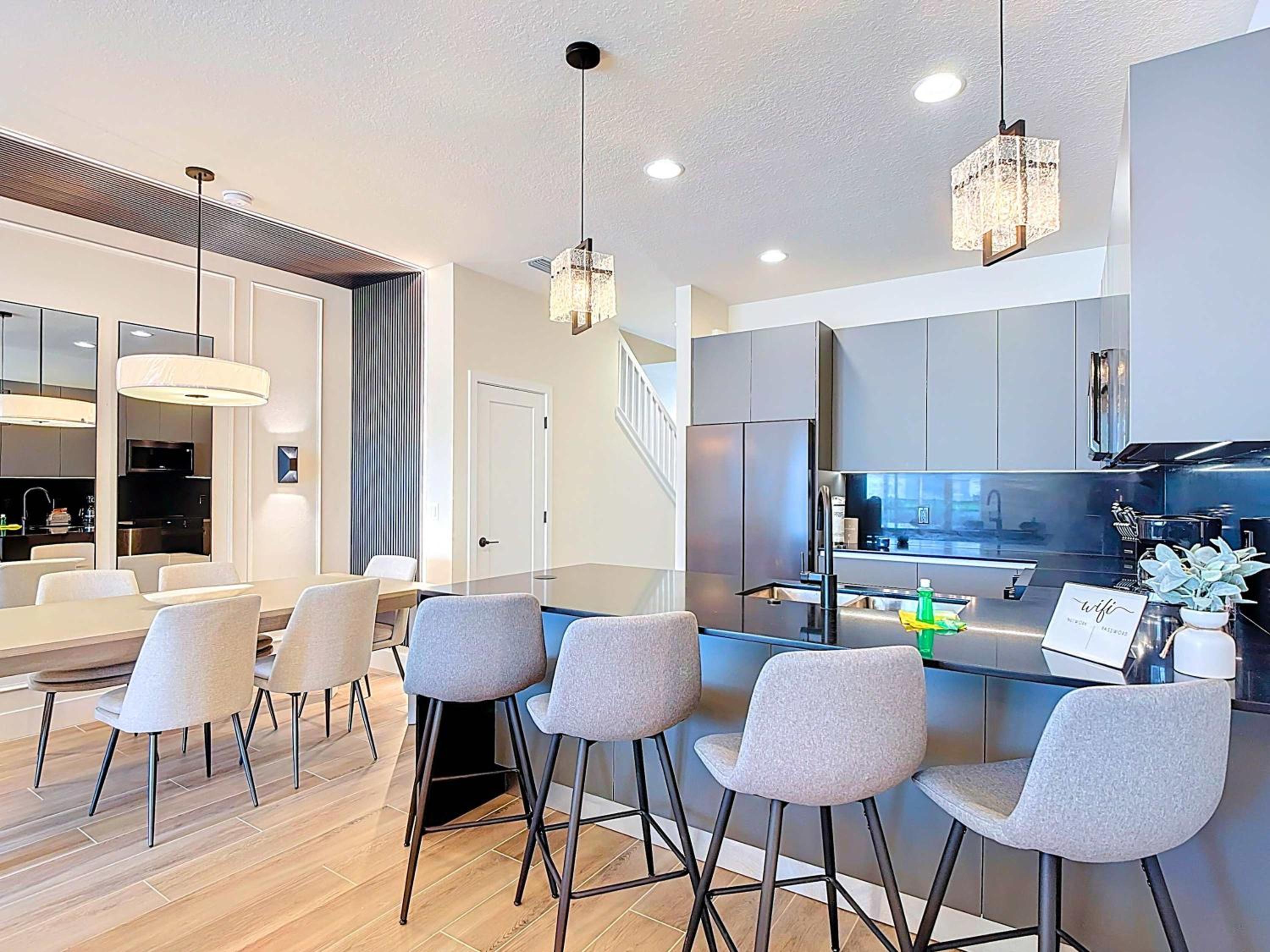 Spacious 3BR with Clubhouses and Splash Fun