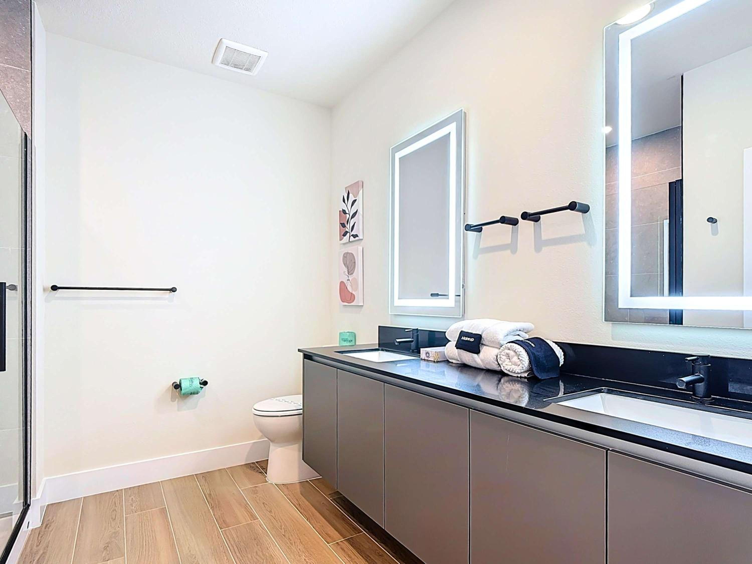 Spacious 3BR with Clubhouses and Splash Fun