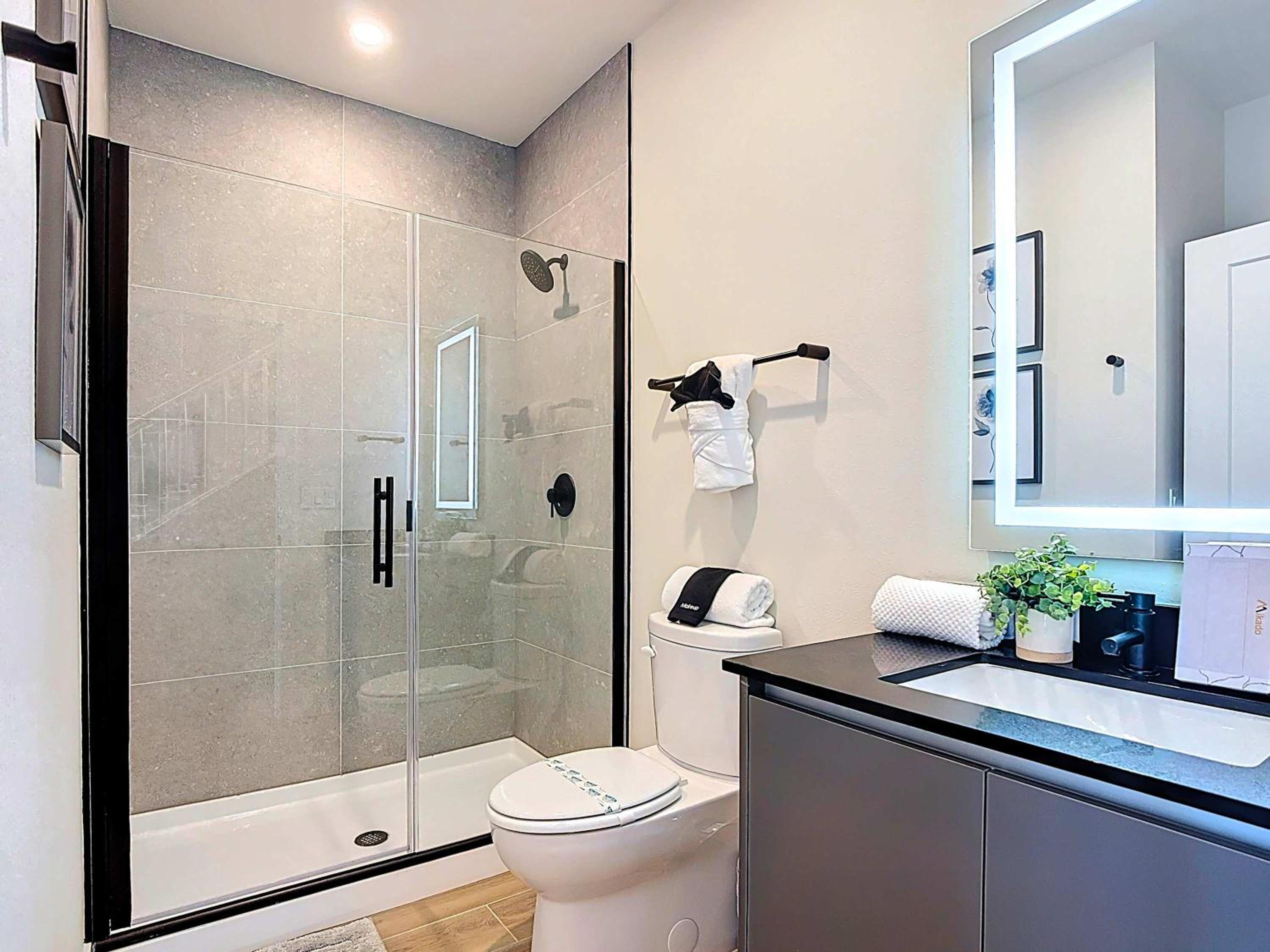 Spacious 3BR with Clubhouses and Splash Fun