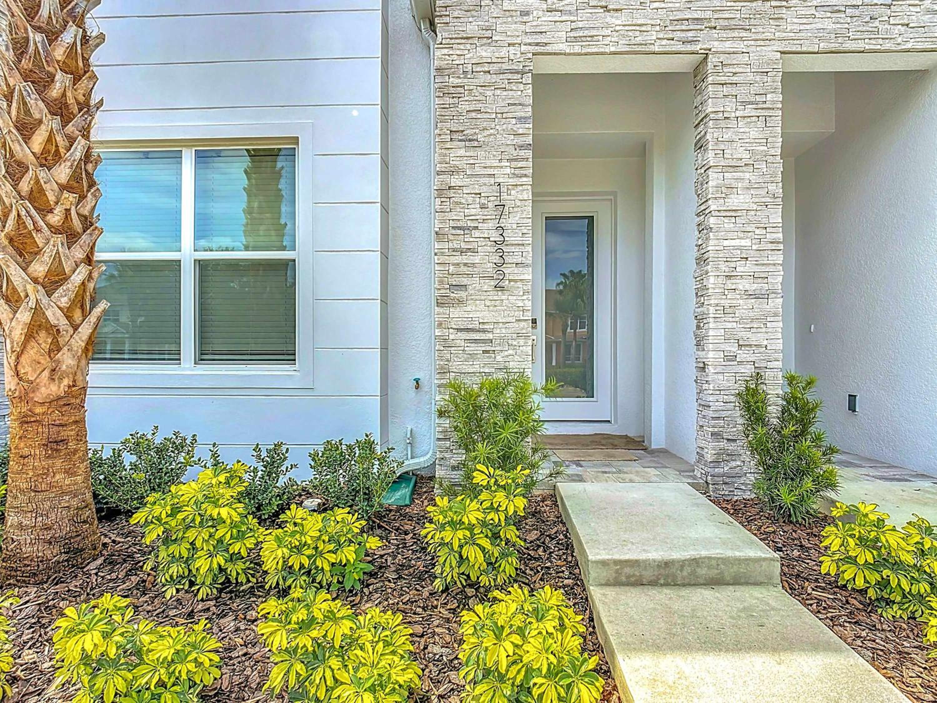 Spacious 3BR with Clubhouses and Splash Fun