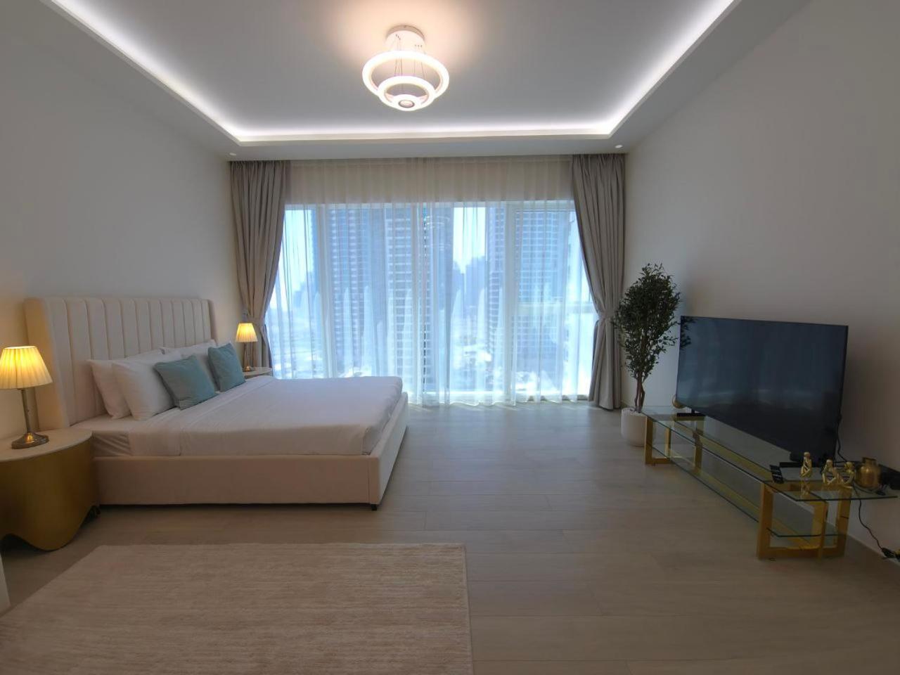 Urban Calm - Studio in Me Do Re - JLT