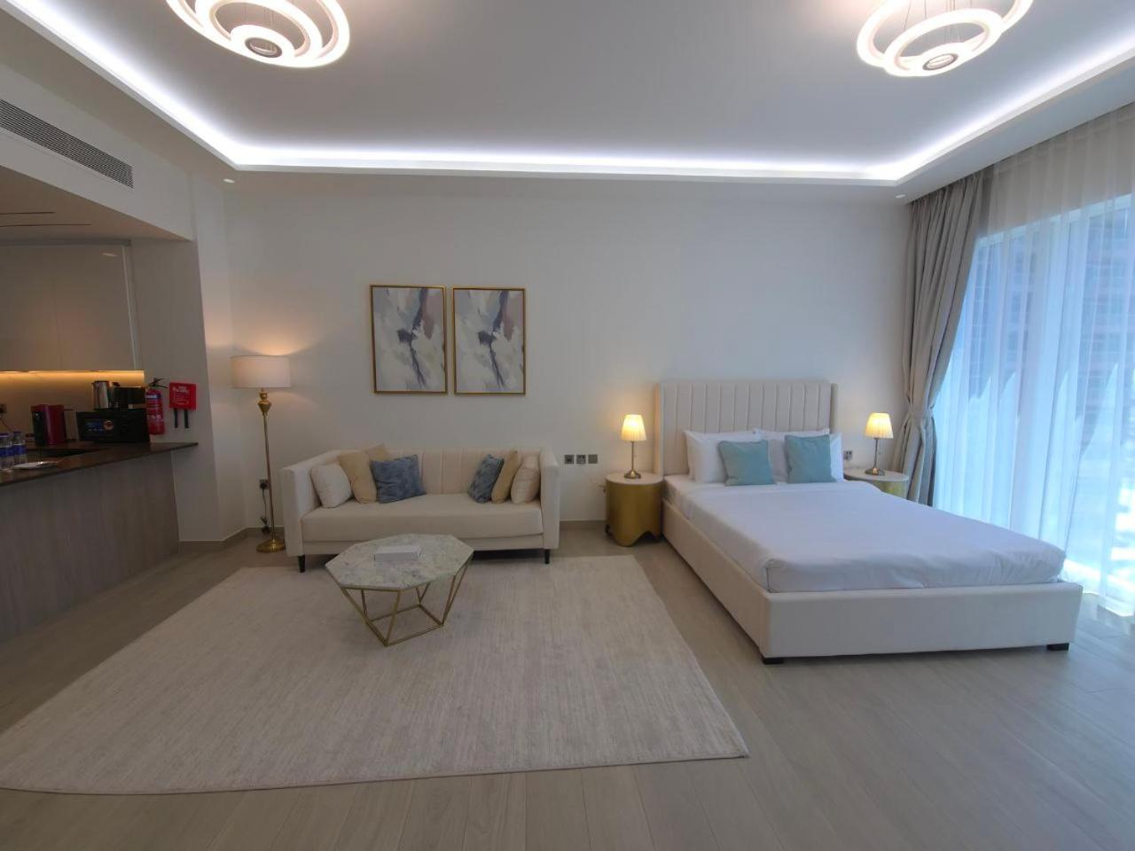 Urban Calm - Studio in Me Do Re - JLT