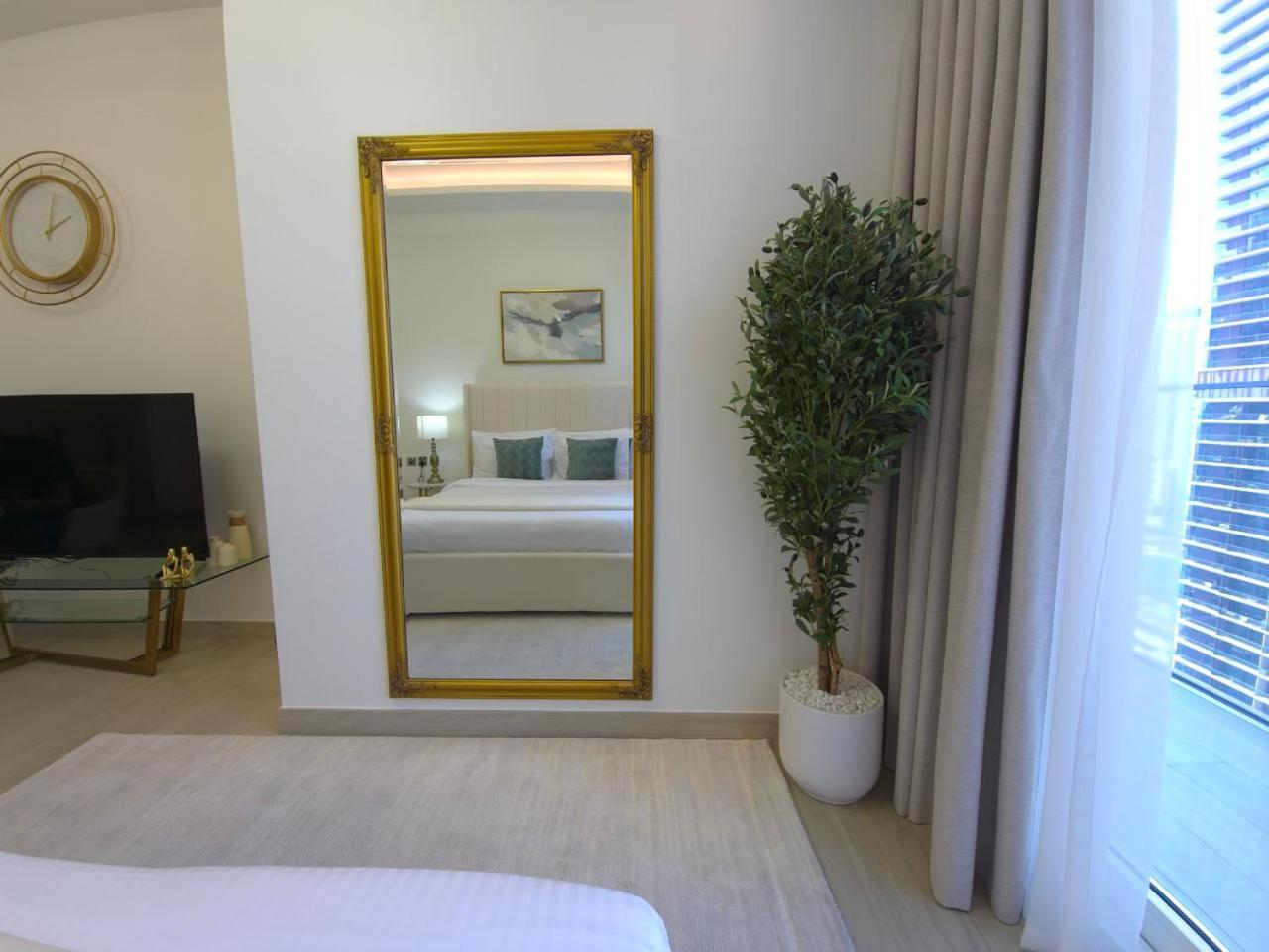 Urban Calm - Studio in Me Do Re - JLT