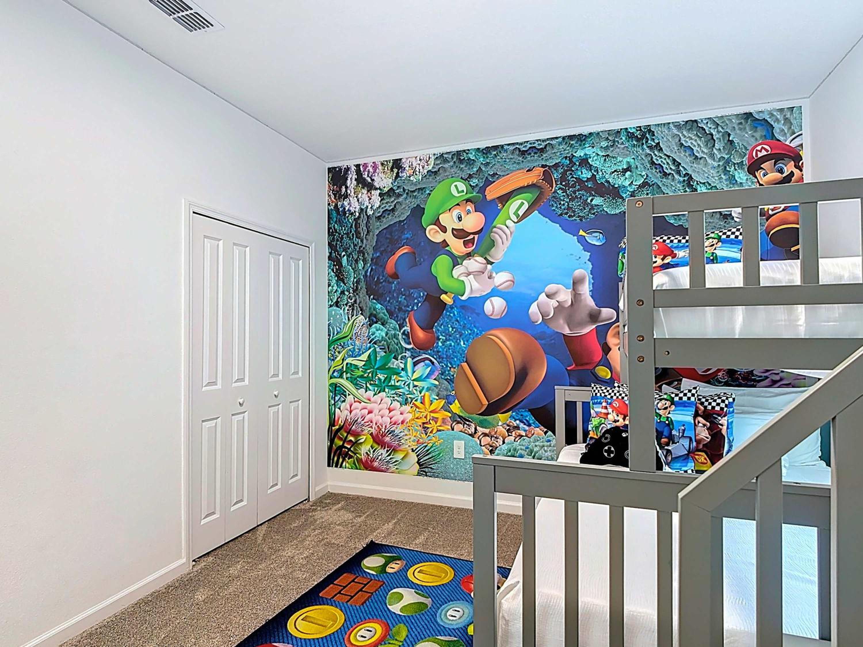 Homey Lakeview with themed Room and 2 Clubhouses