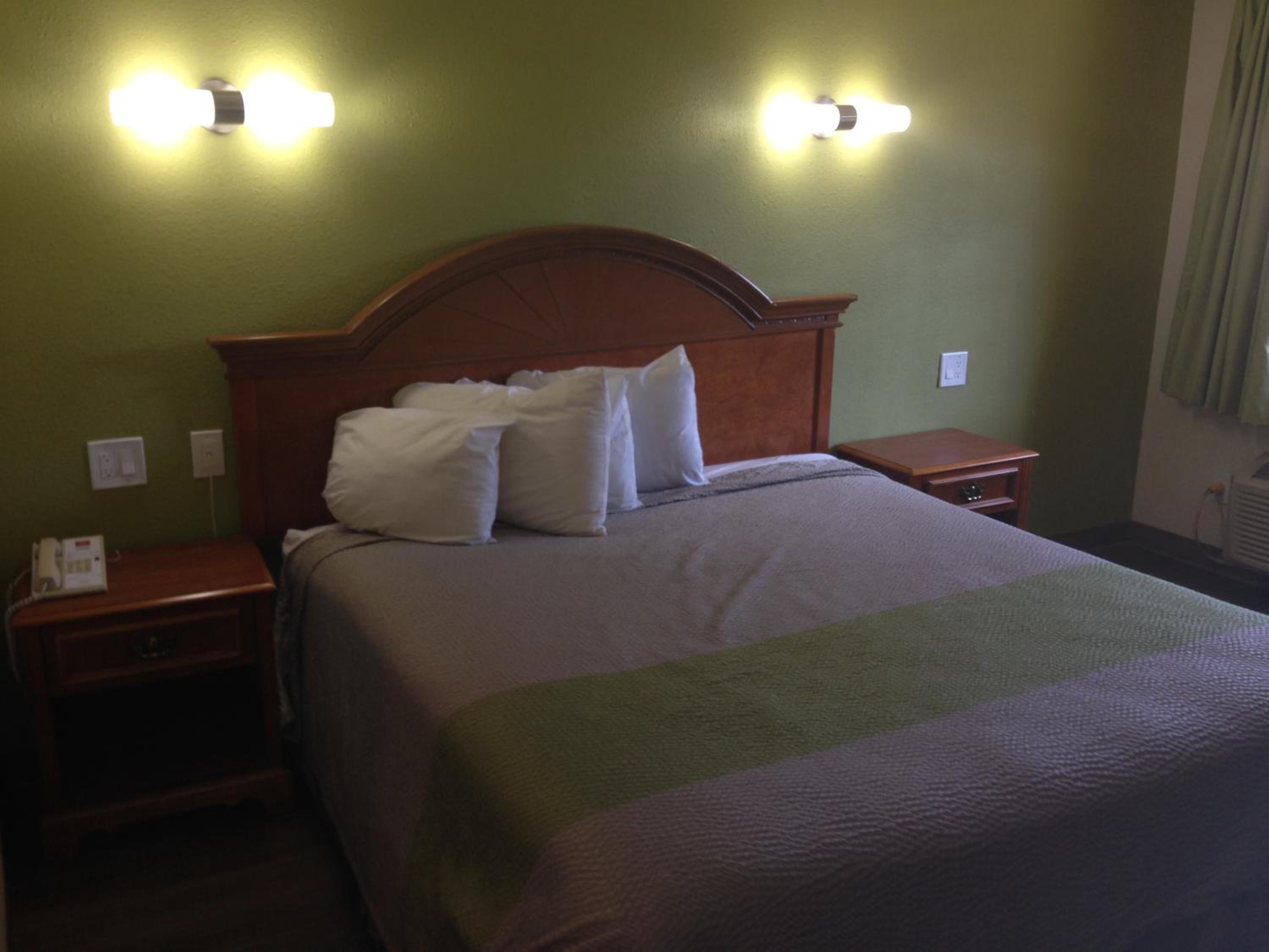 Red Carpet Inn - New Brunswick view 3