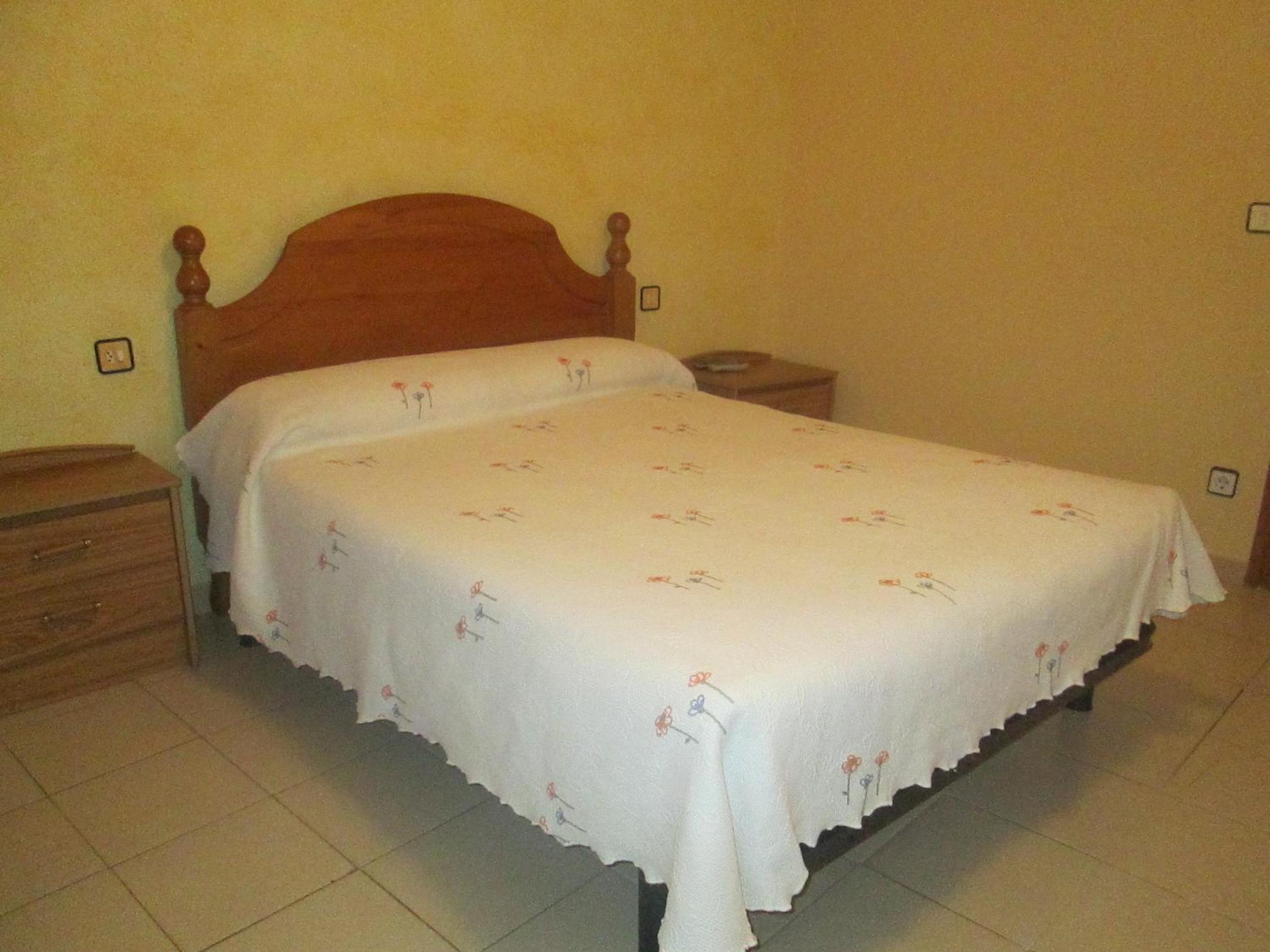 Hostal Avi Pep