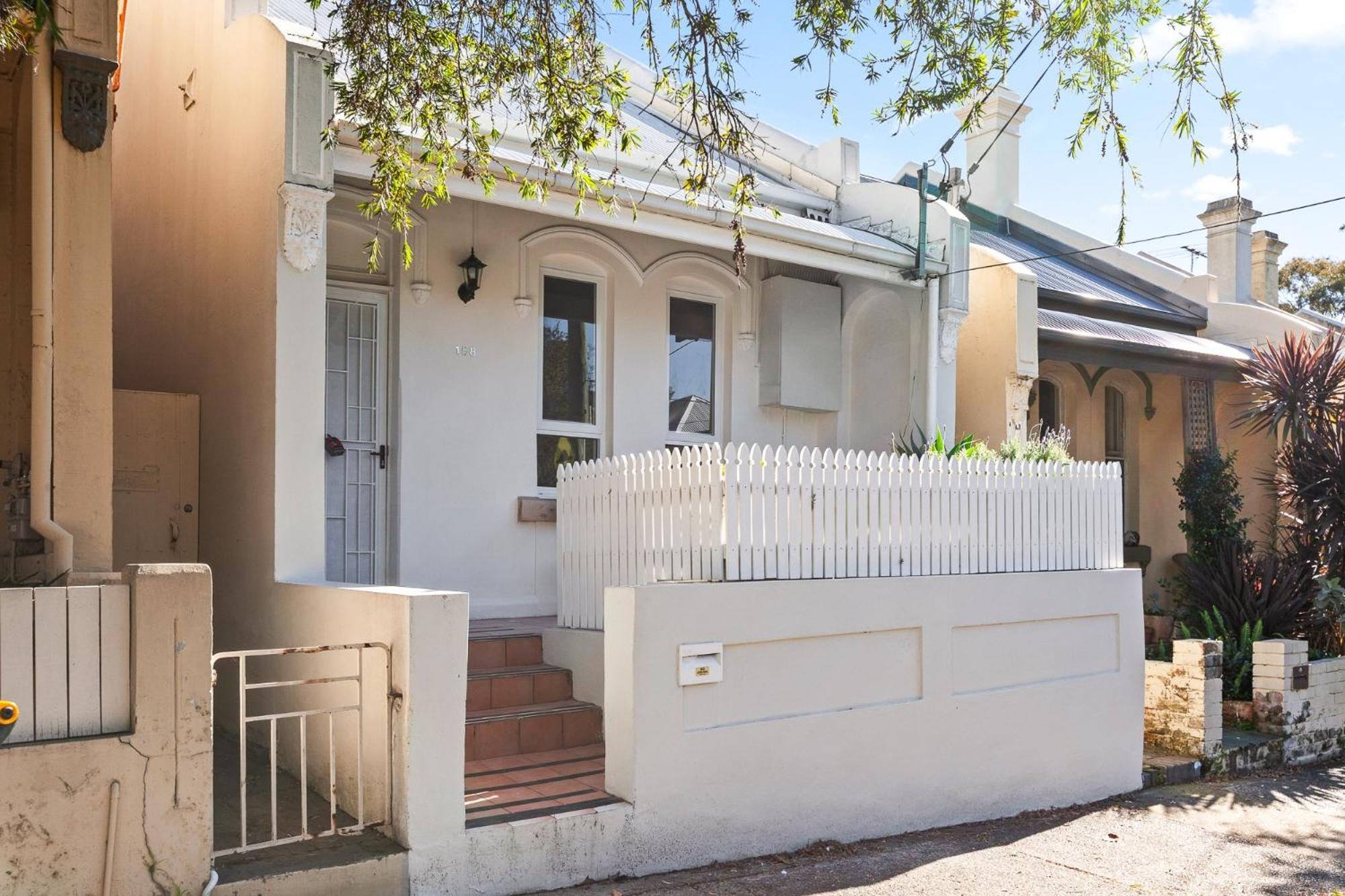 Stylish 2-Bed House in Leichhardt