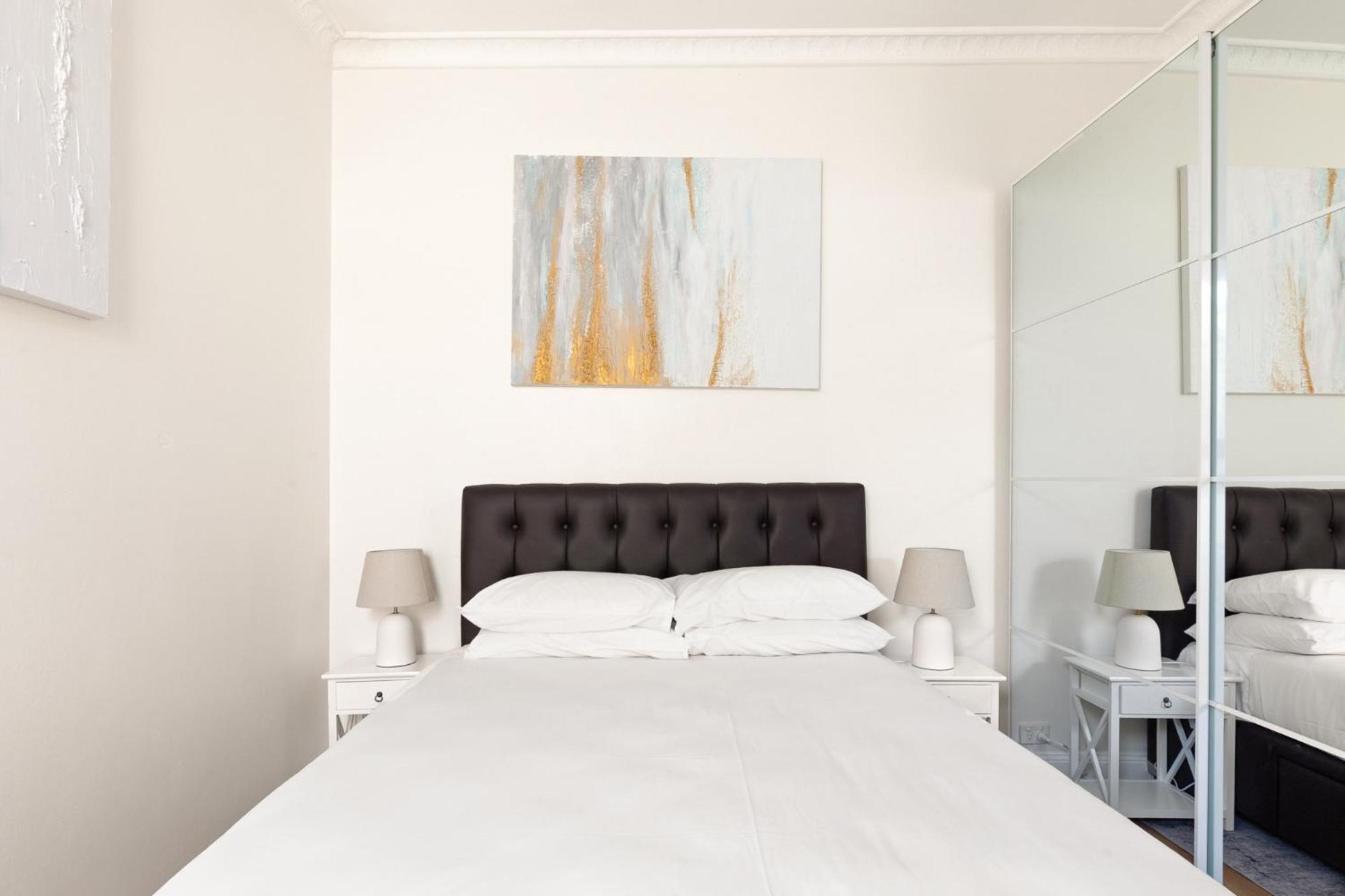 Stylish 2-Bed House in Leichhardt