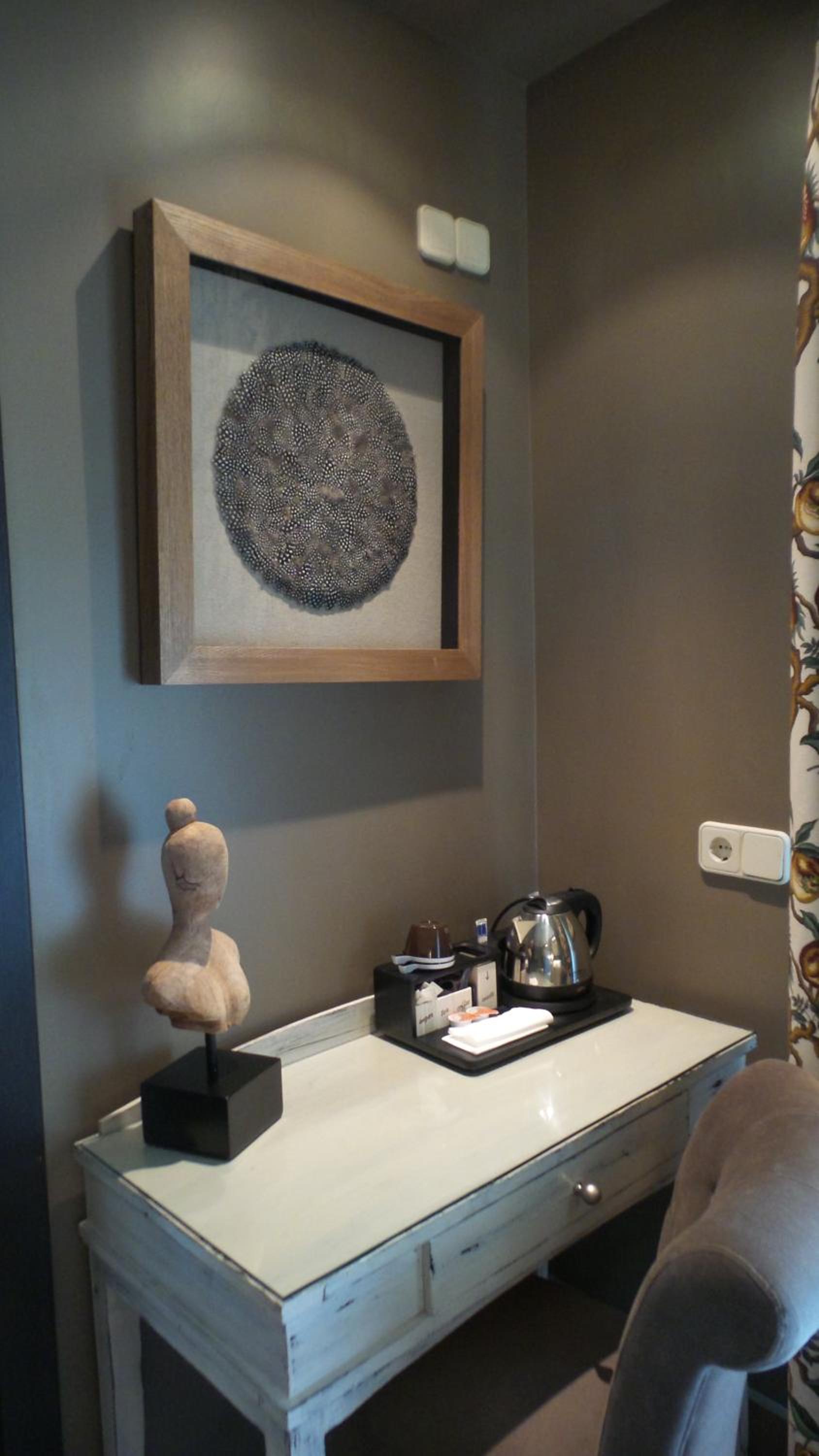 Hotel Moderno Puerta del Sol en Madrid — hotel room