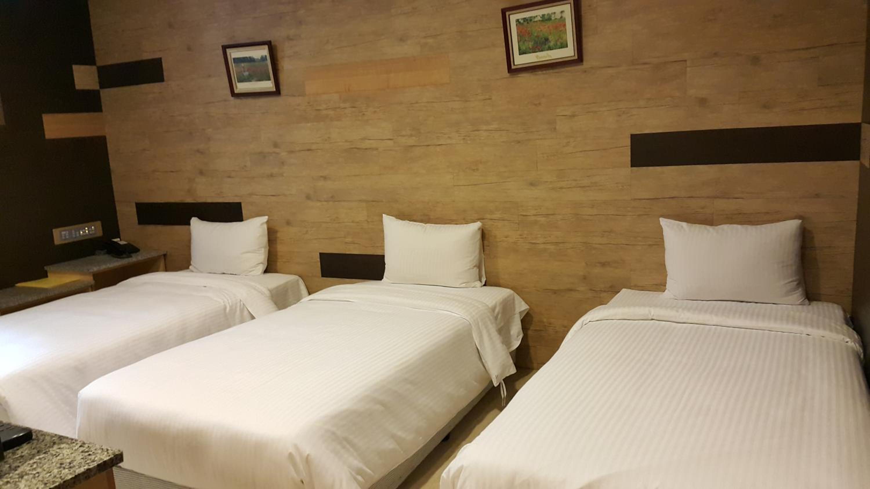 Empire Hotel