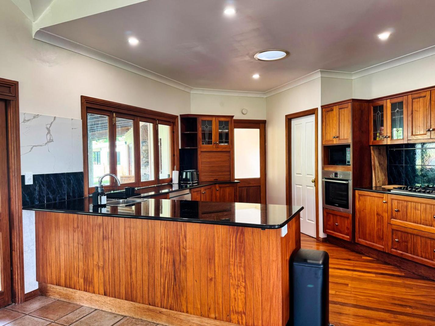 Ahana Hillside - Scenic Stay Near Cairns