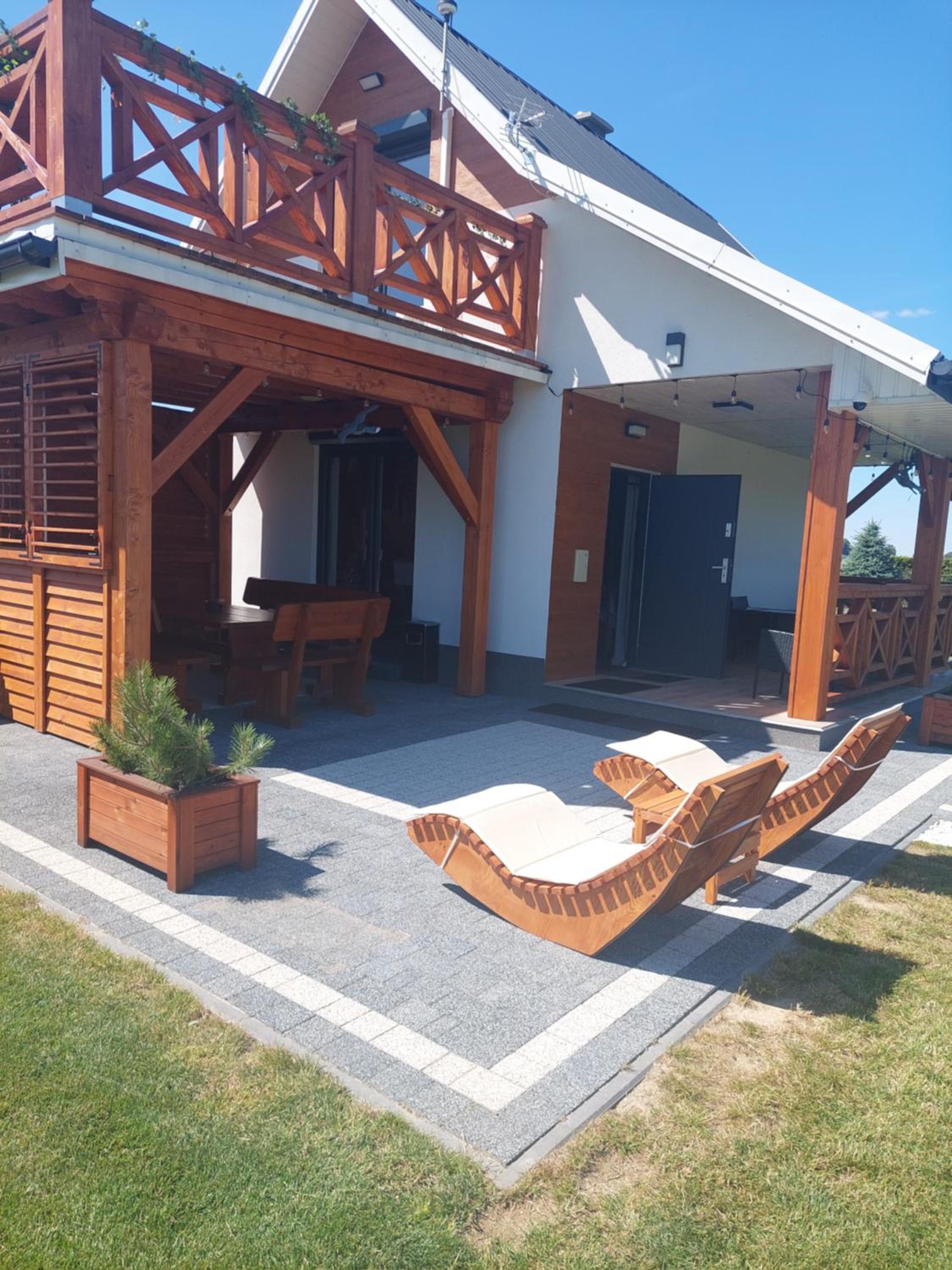 Domek NIVA z Jacuzzi i Widokiem na Zalew