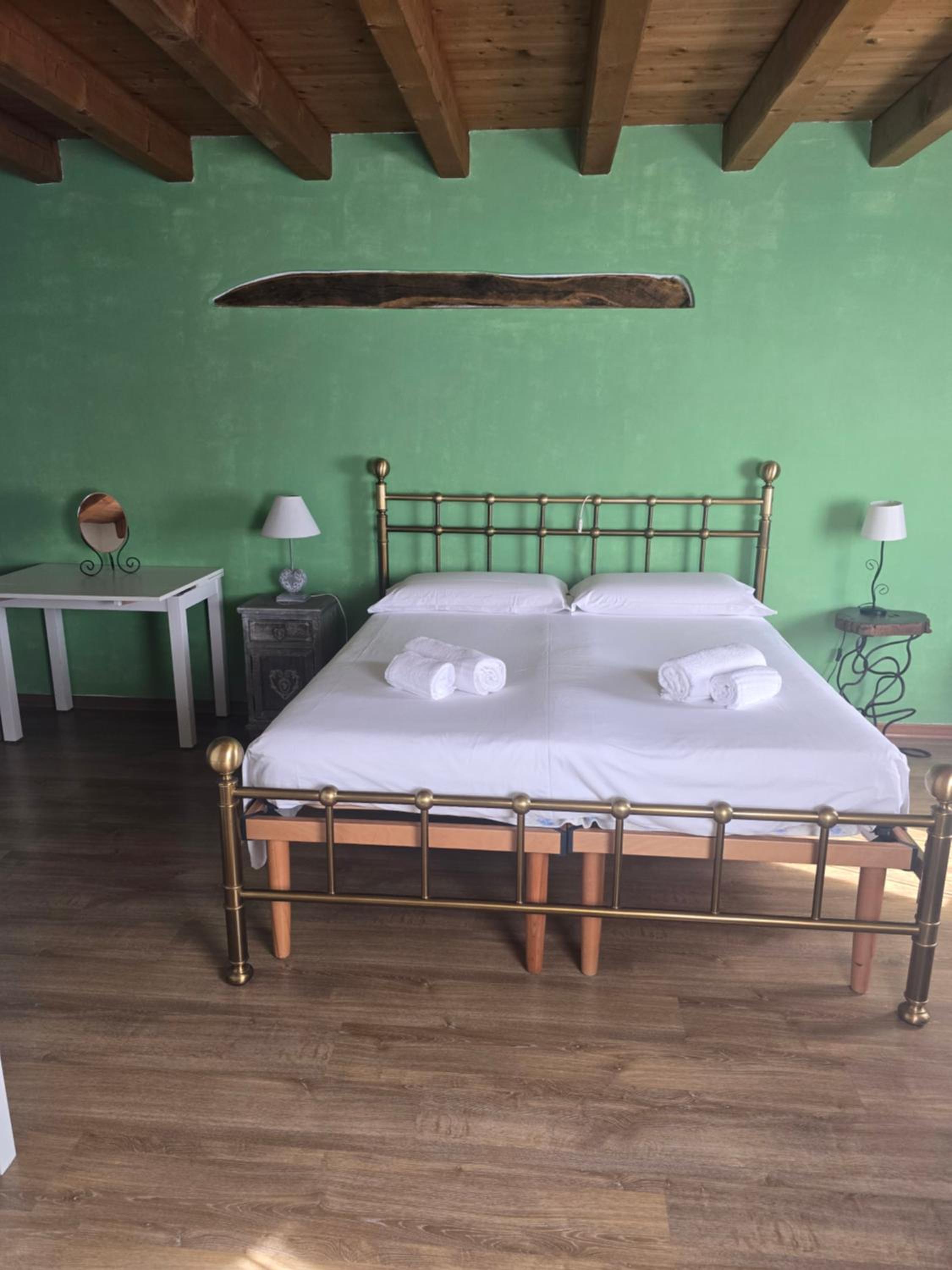 Prosecco Hill Cottage